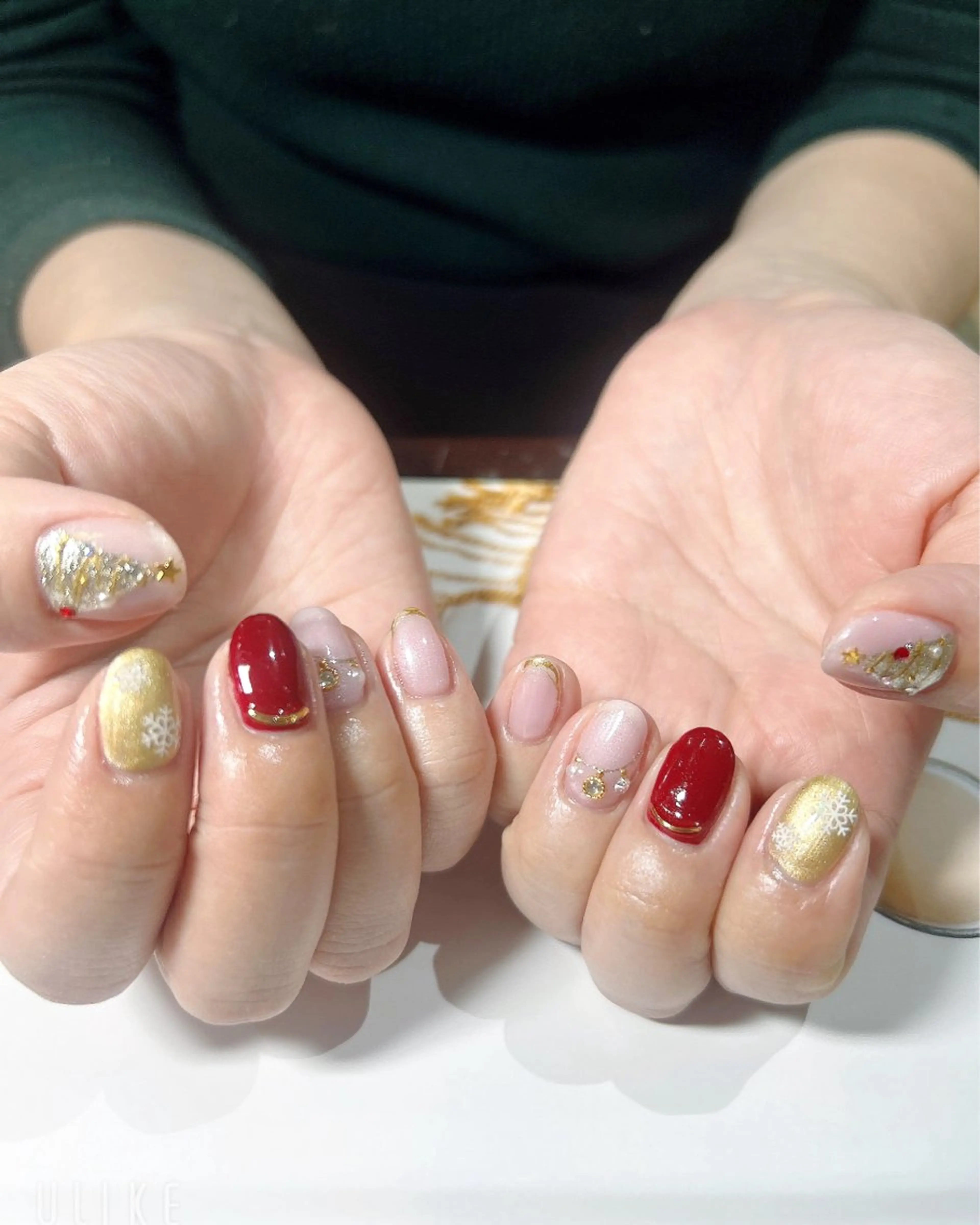 ネイル 冬ネイル クリスマス ハンドネイル 吉野✨ ネイルデザイナー✨のネイルデザイン