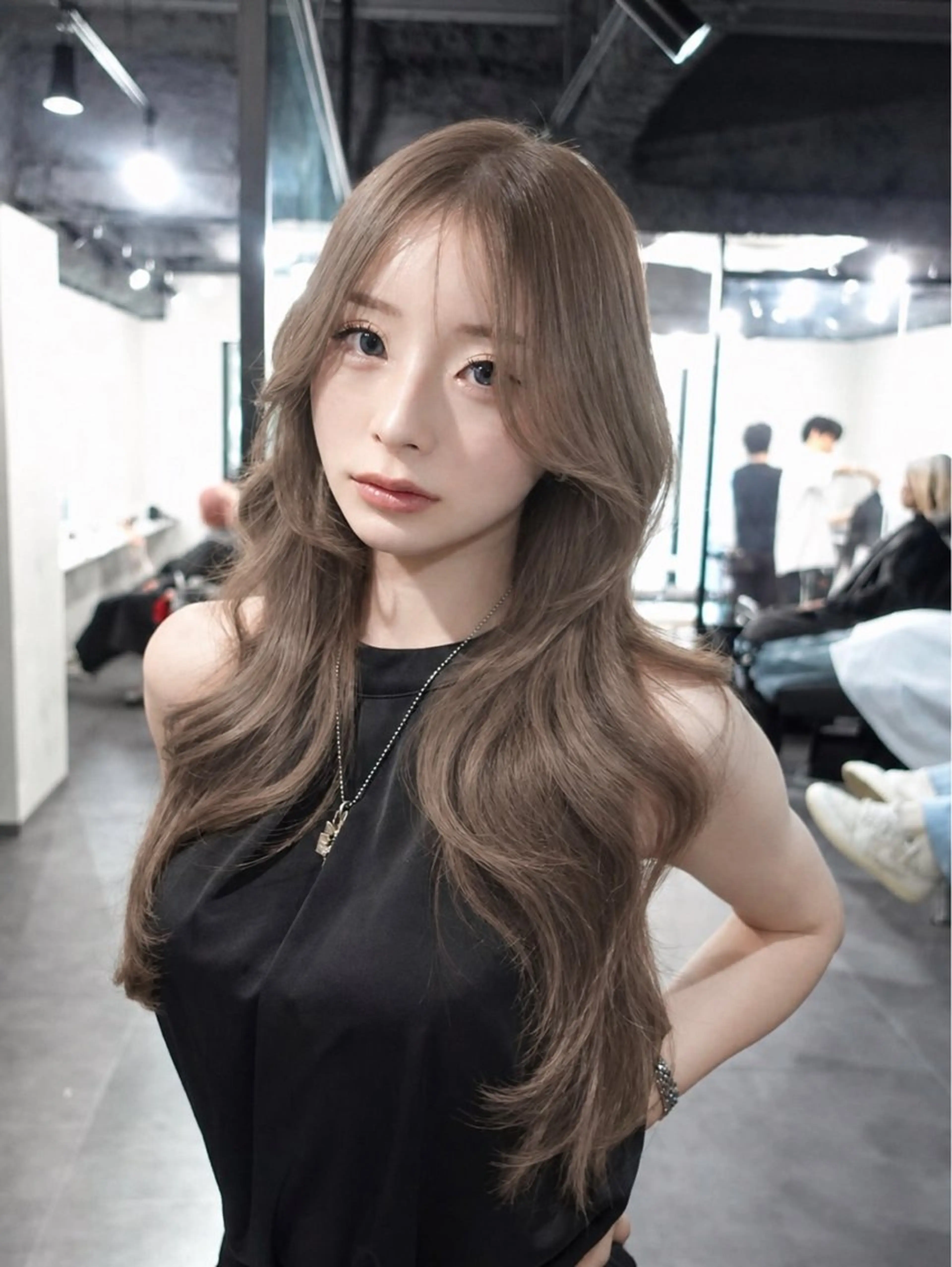 ロング カラー 🦋韓国ヘア💙 ハイトーンRUNAのヘアスタイル