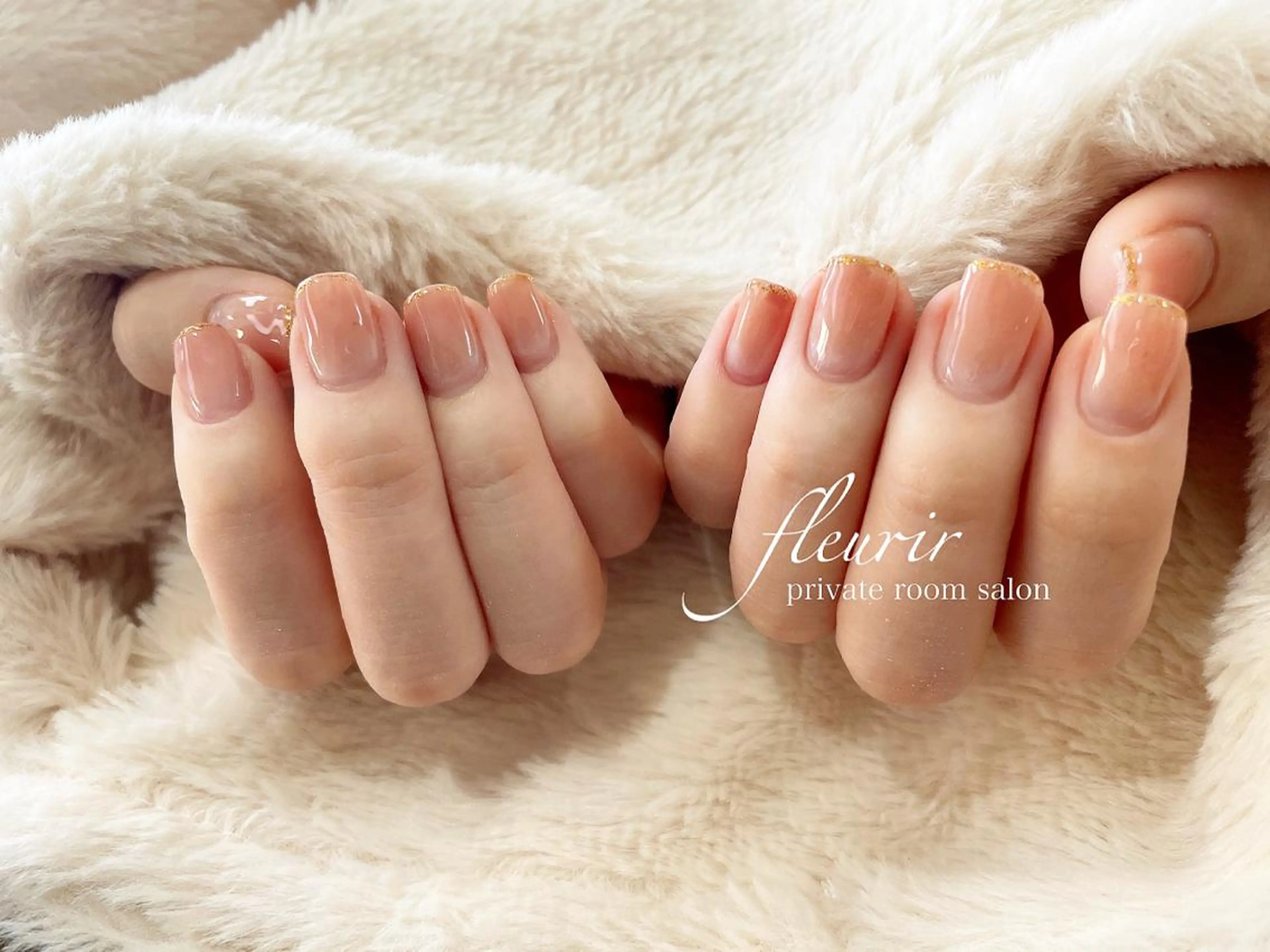 ネイル フレンチネイル ゴールド ラメ(グリッター) スクエアネイル フルリール 【プライベートサロンのネイルデザイン