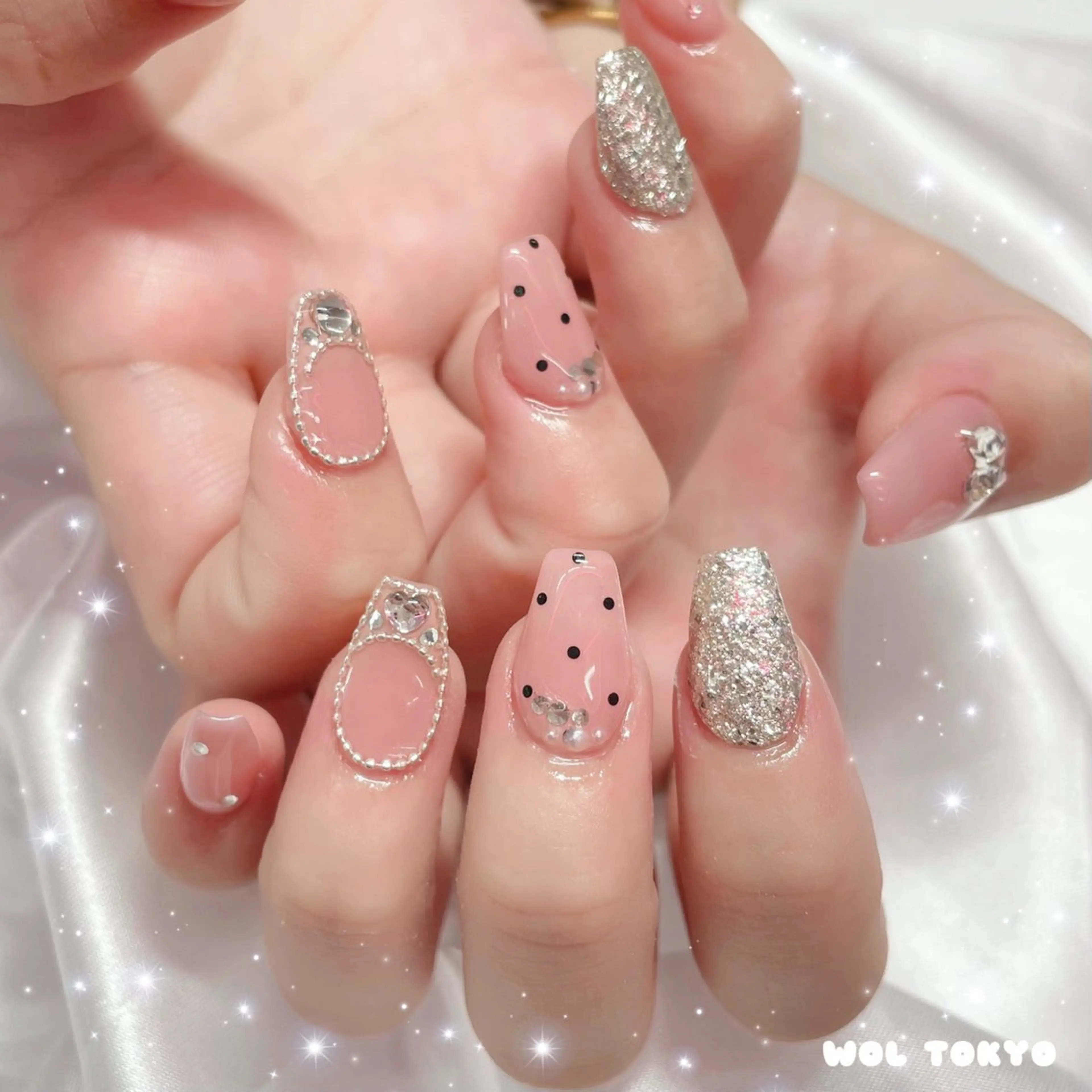ネイル ドット ハンドネイル 💕WOLTOKYO 池袋💕maiのネイルデザイン