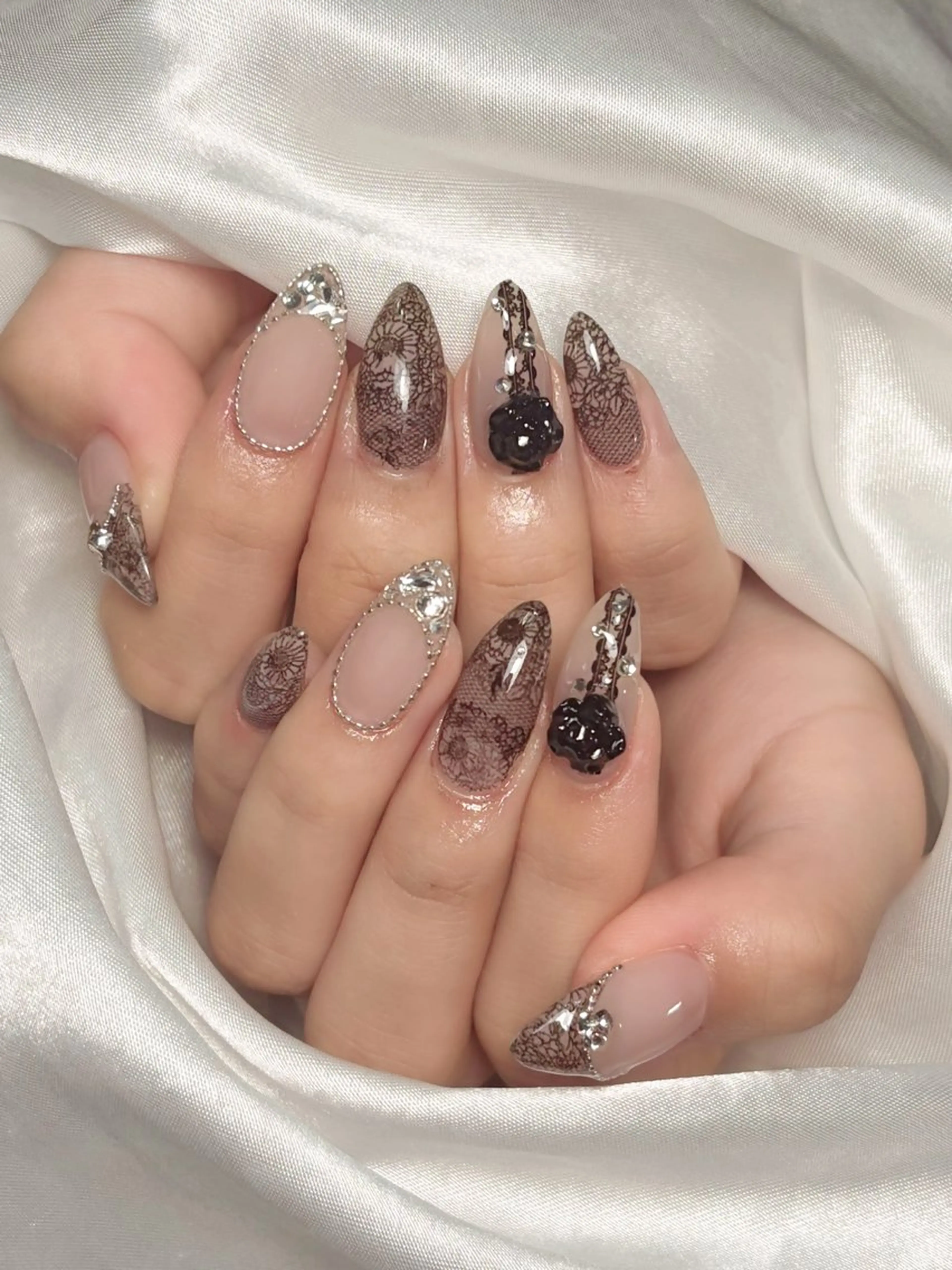 ネイル ハンドネイル LEELA NAIL STUDIOのネイルデザイン