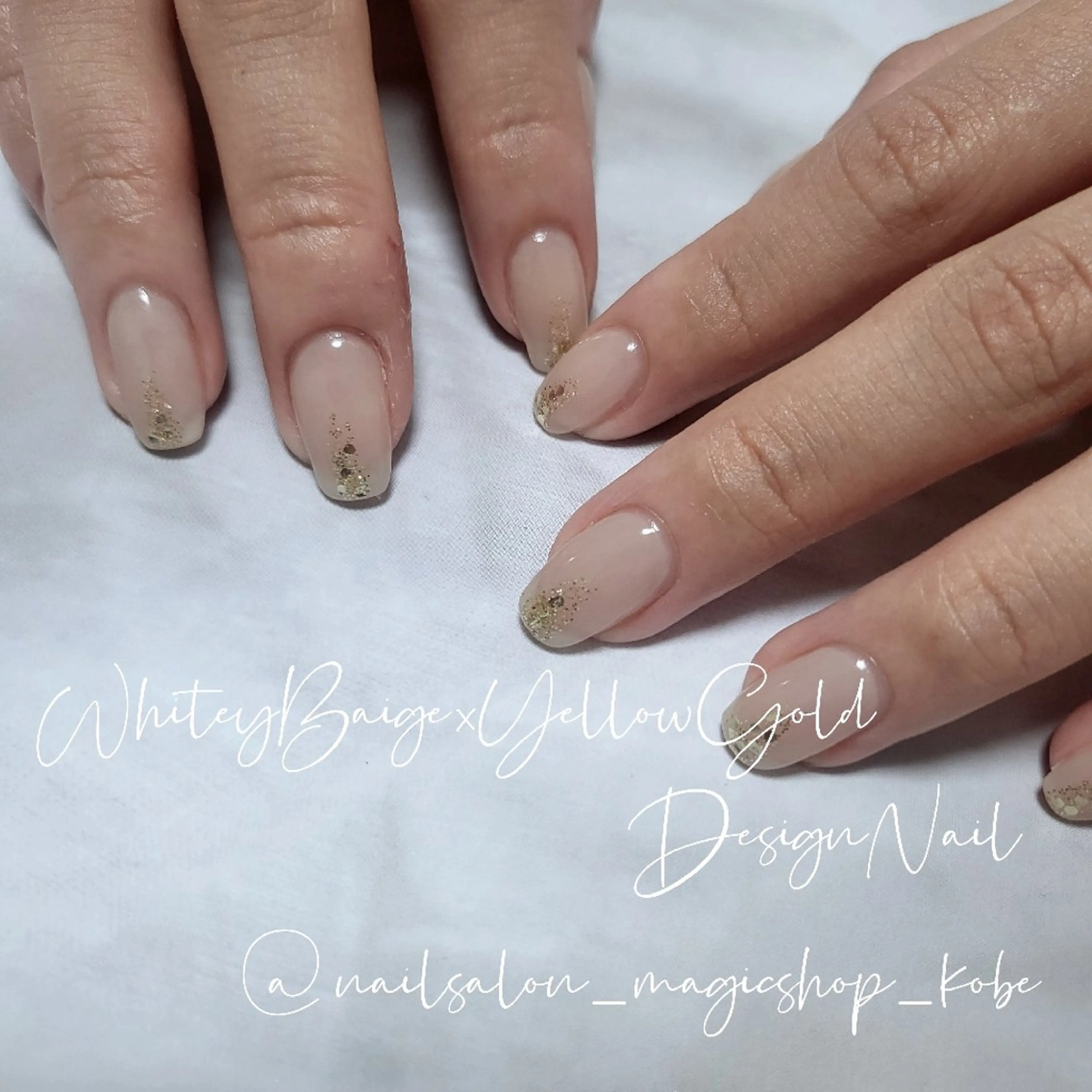 ネイル ジェルネイル ゴールド ラメ(グリッター) ワンカラーネイル ソフトジェル ハンドネイル Nailsalon MagicShopのネイルデザイン