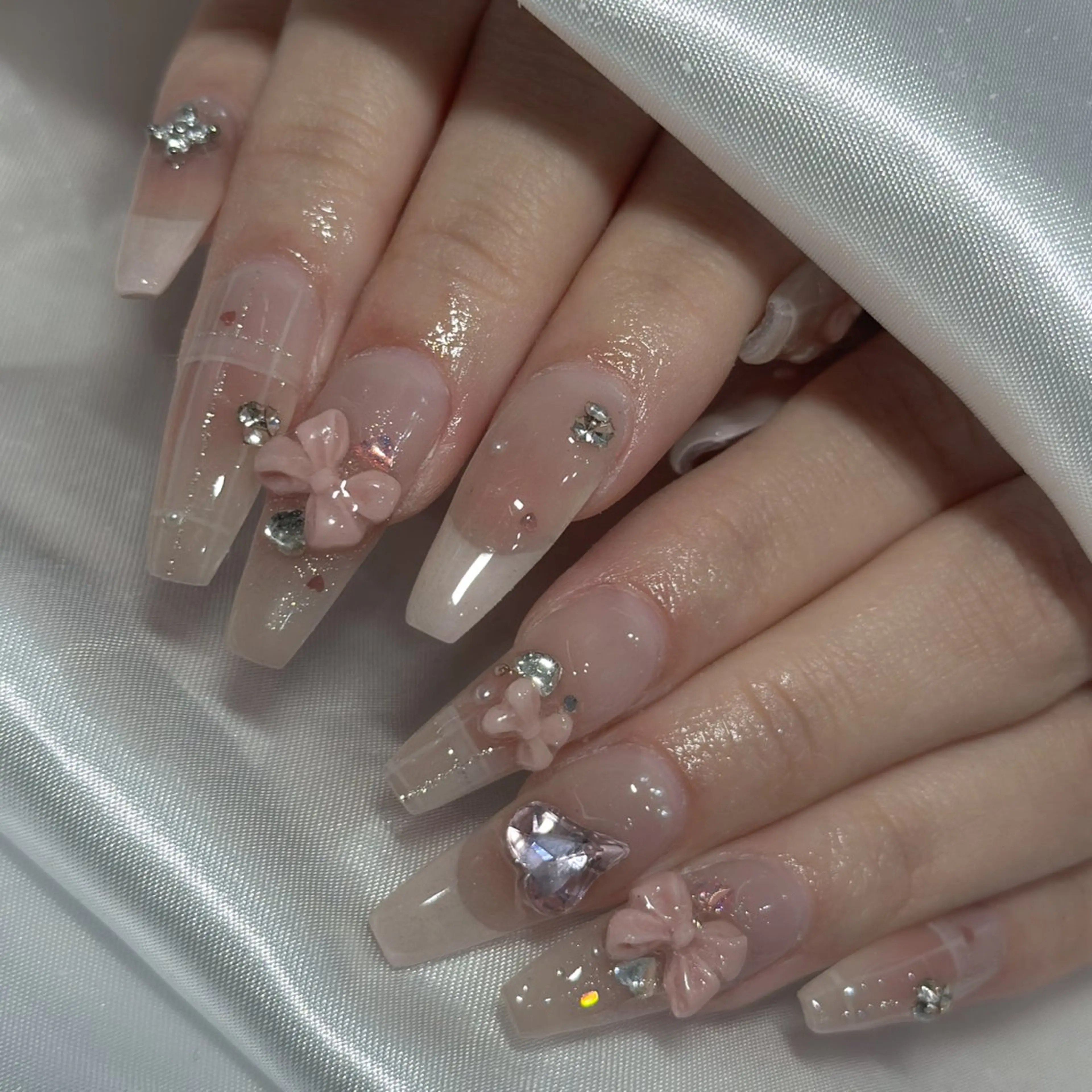 ネイル ハンドネイル LAVISH nanamiのネイルデザイン