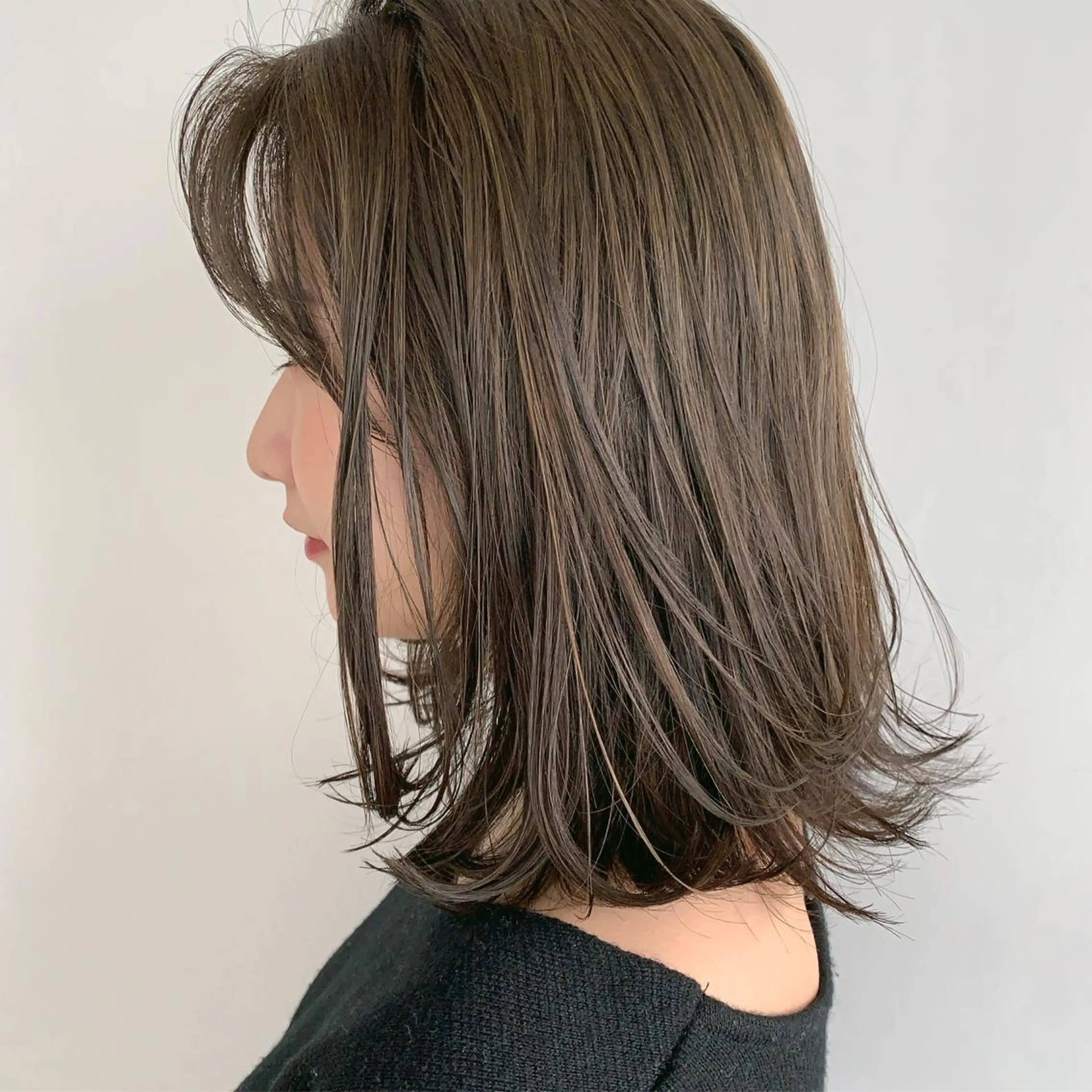 ミディアム カラー ブリーチ 透明感カラー ハイライトカラー ハイライト LORENAO所属・柔らかいカラー🎀 rinaのヘアスタイル