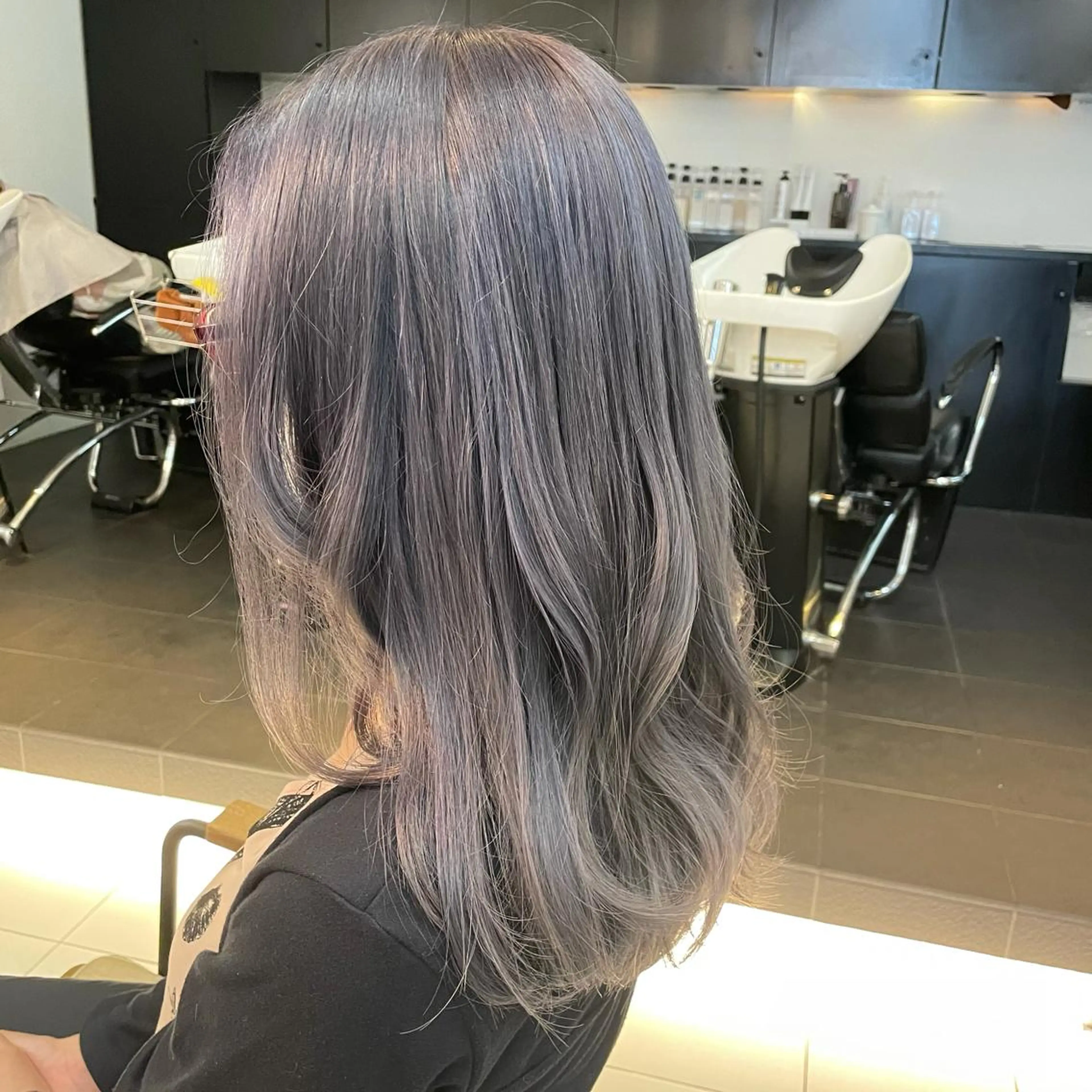 セミロング パープルカラー 透明感カラー/ 寺田千雅子のヘアスタイル