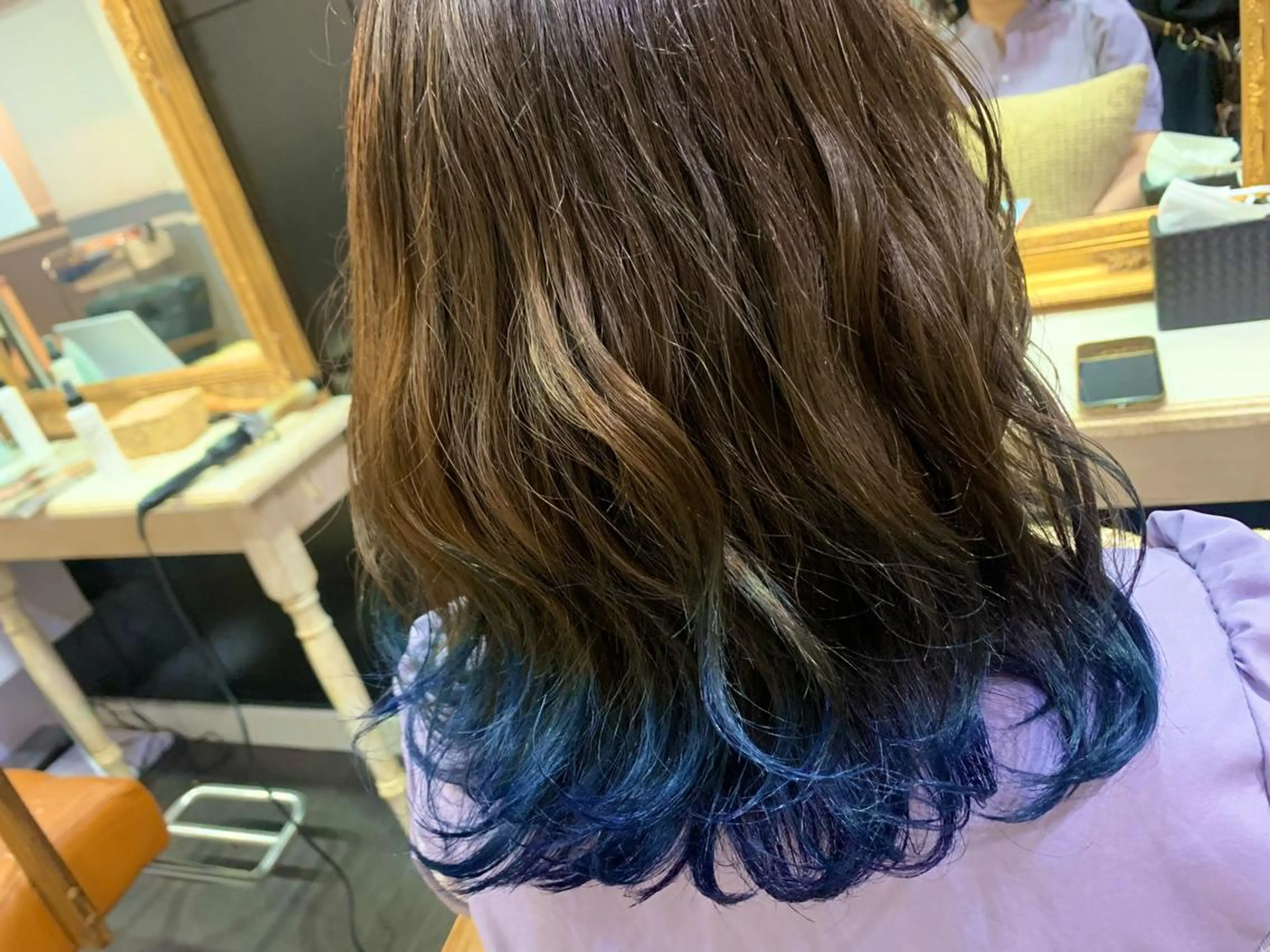 ミディアム カラー ブルーカラー グラデーションカラー イケダ ハルカのヘアスタイル