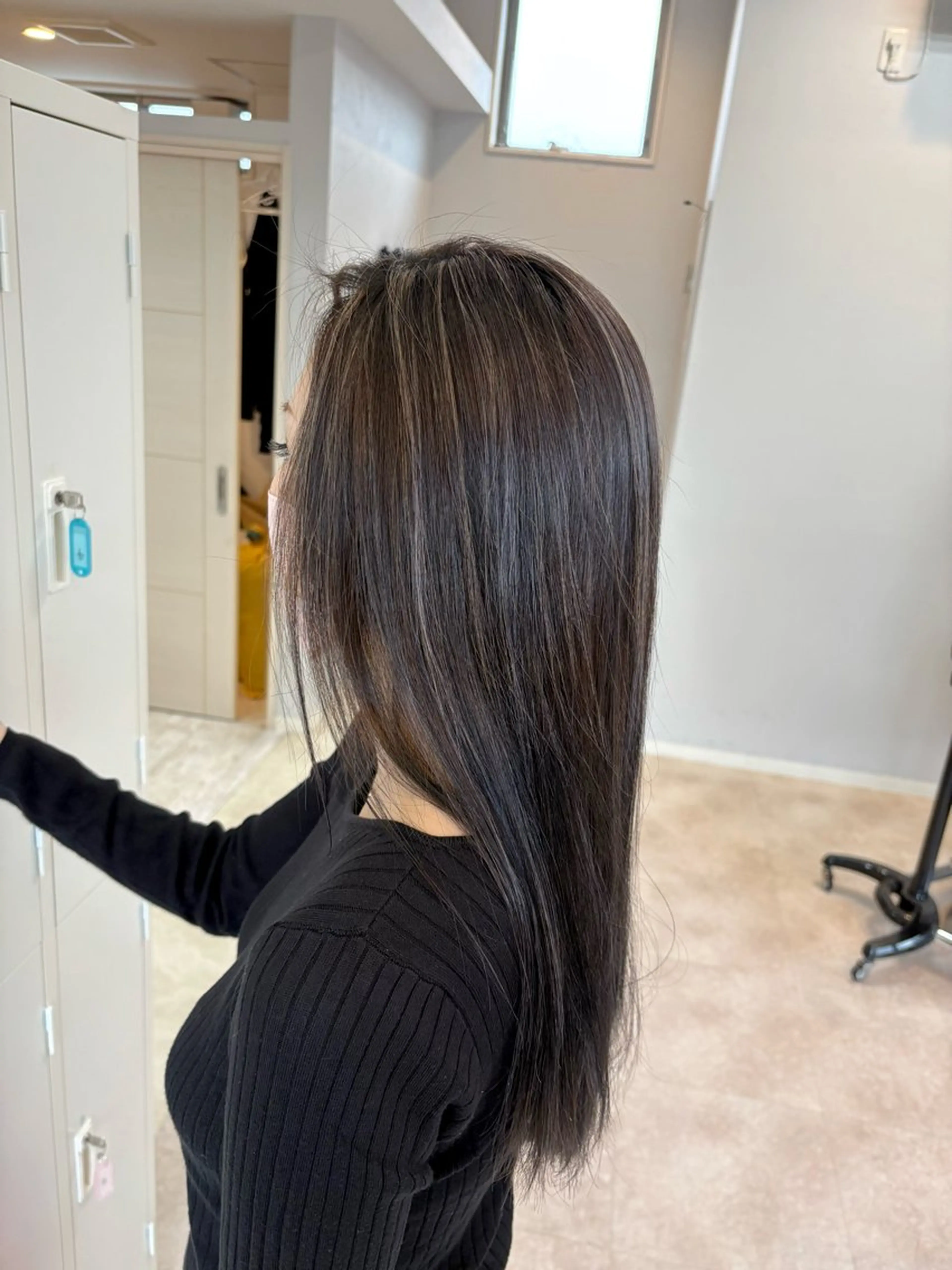 ロング ハイライト カット ヘアカラー トリートメント 渡邉 三香子のヘアスタイル