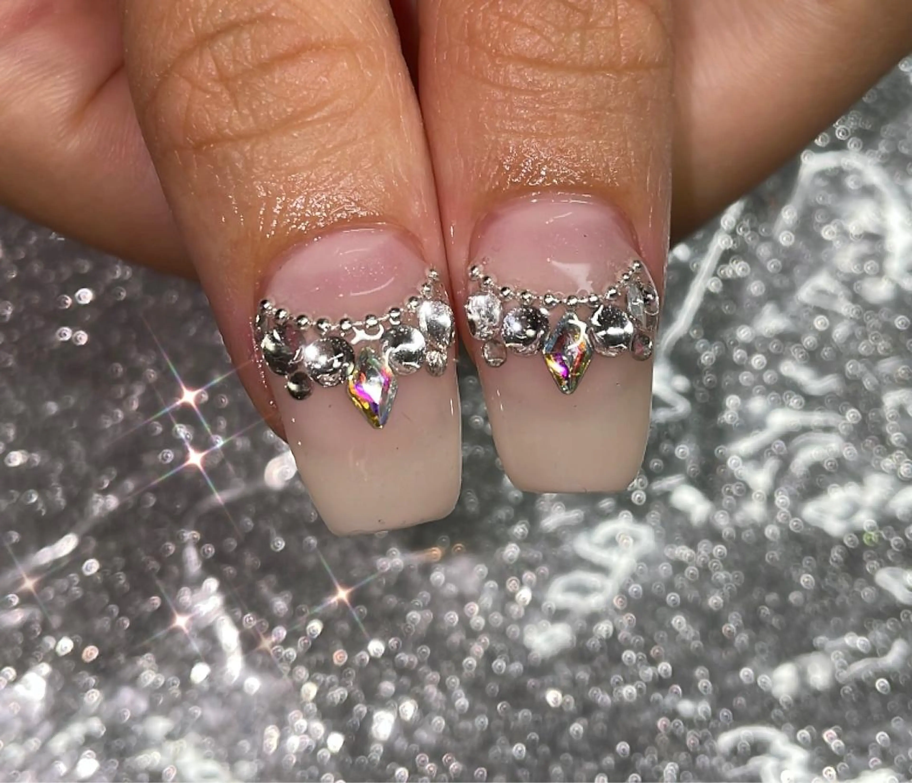 ネイル VIERU 🌈🎀💖のネイルデザイン