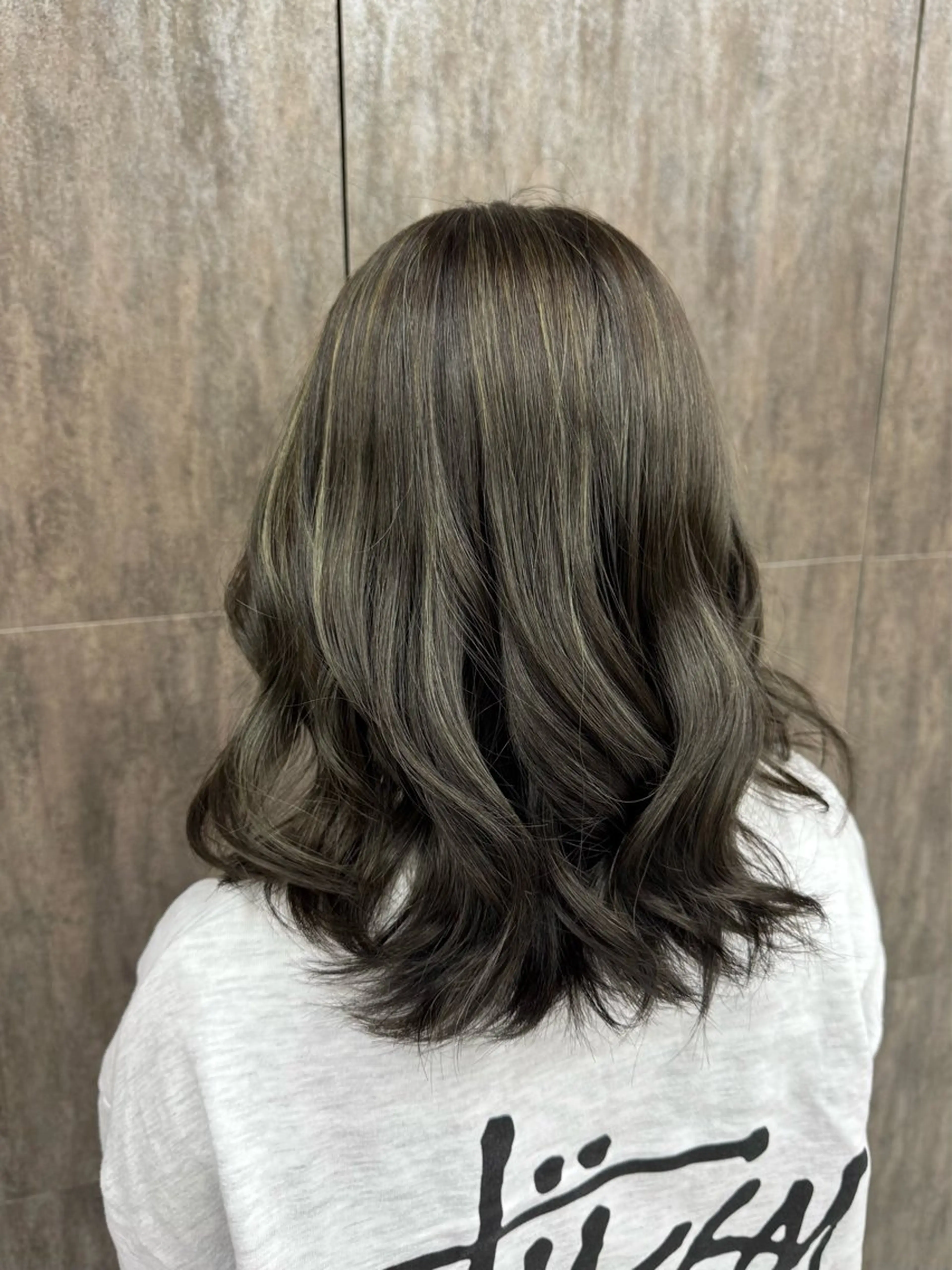 セミロング ハイライト ANNA ㅤㅤㅤㅤㅤのヘアスタイル