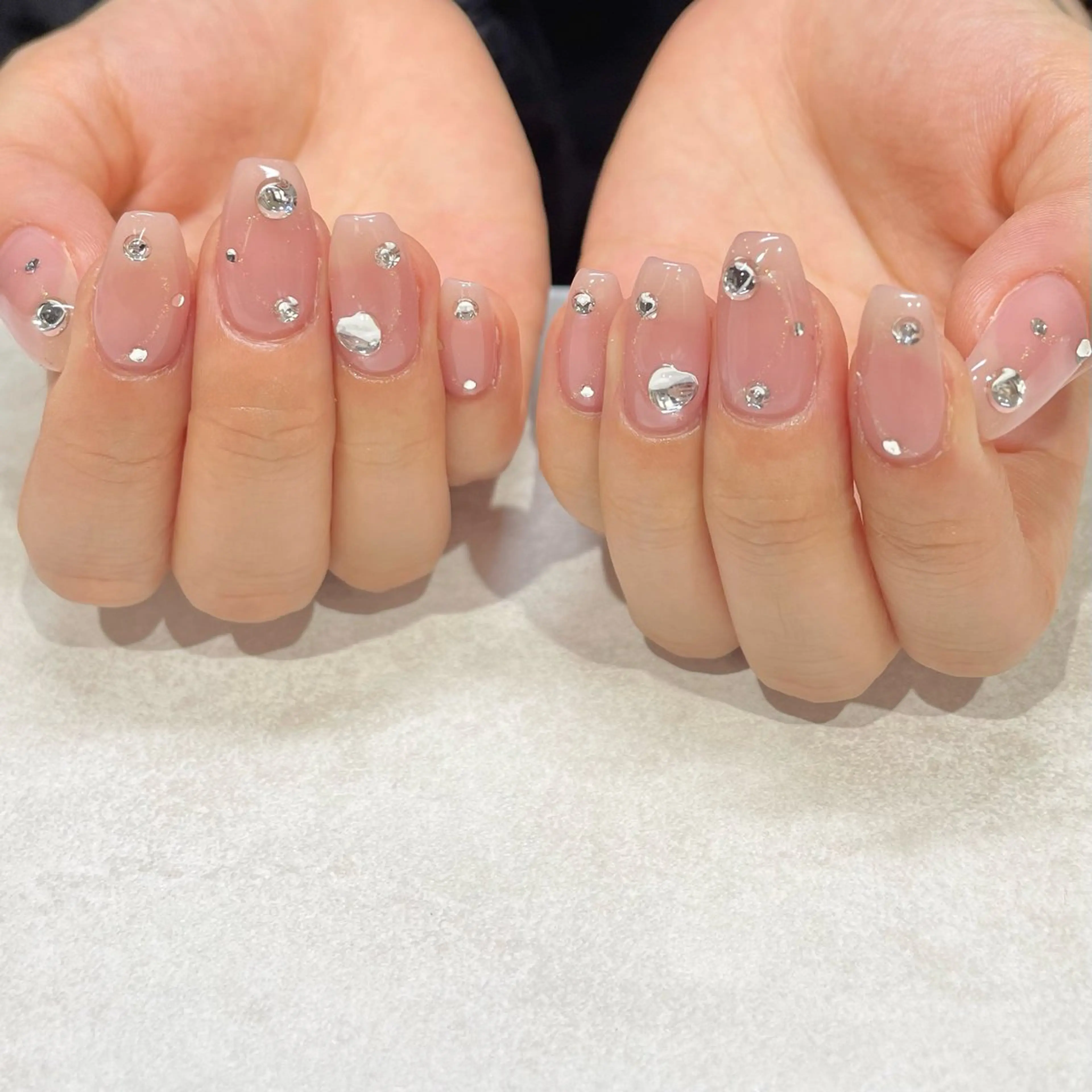 ミディアム LUANA 〜Eyelash&Nail〜所属・長崎 真帆のネイルデザイン