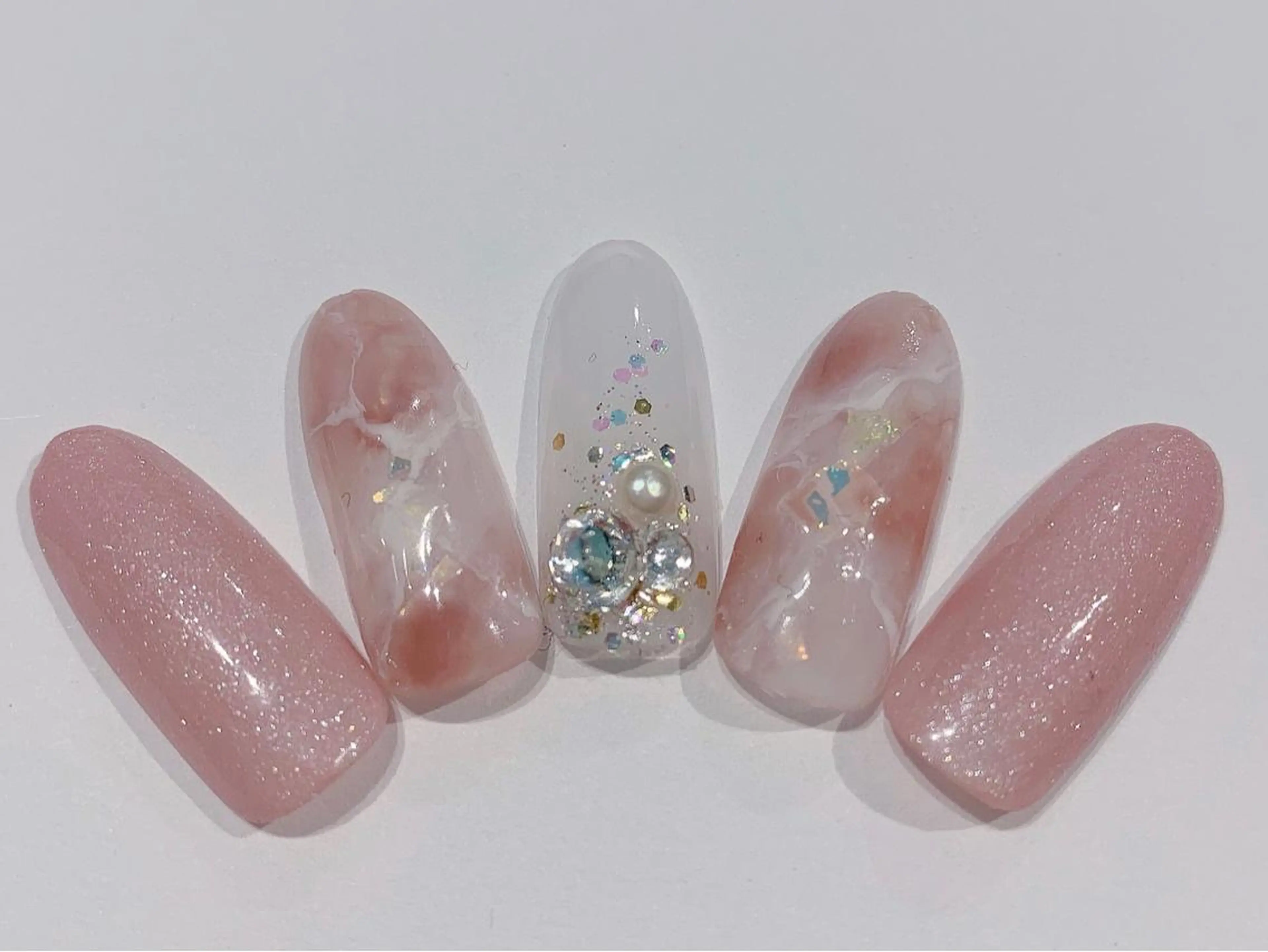 ネイル #Rakuun所属・Rakuun のんのネイルデザイン