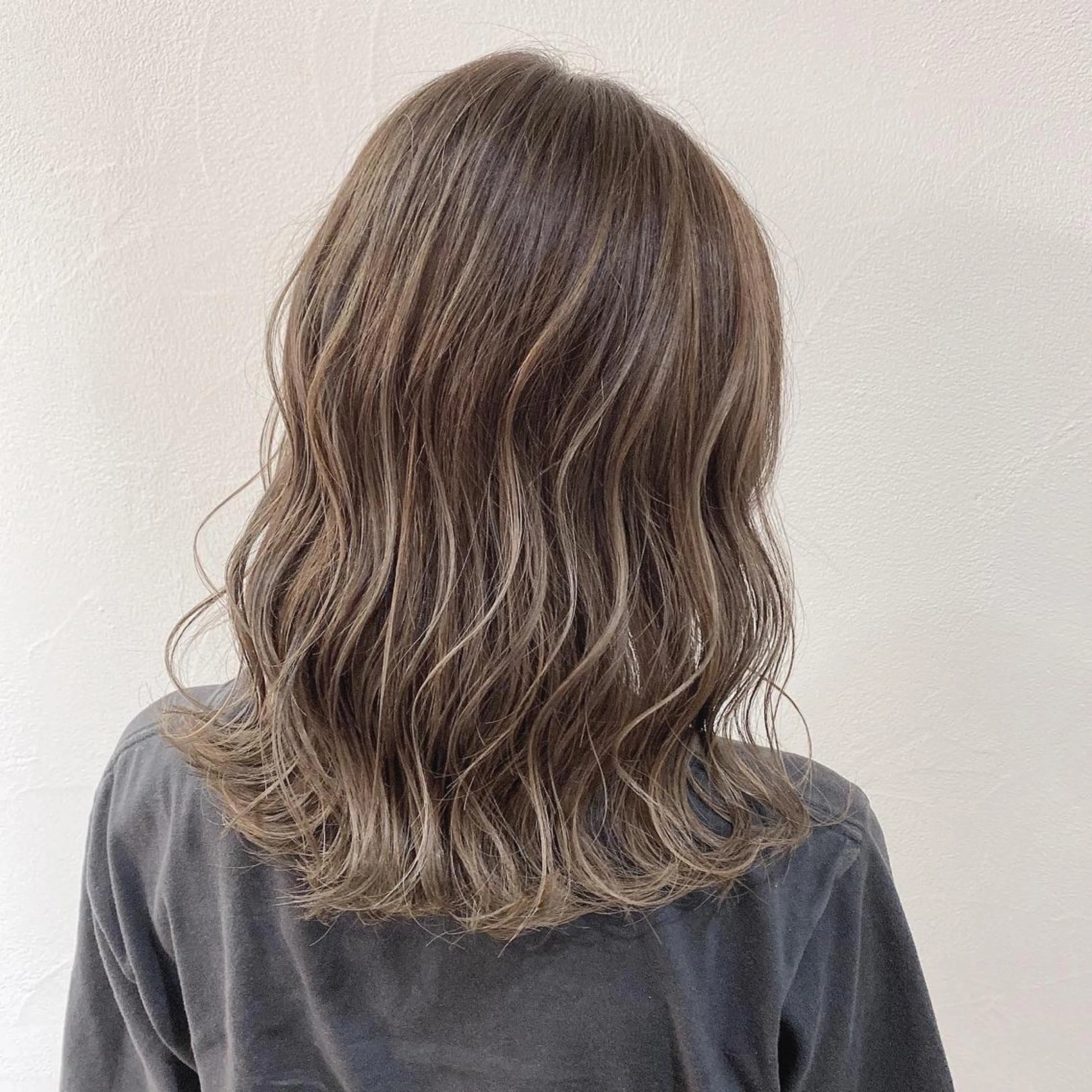 ミディアム カラー カット ヘアカラー トリートメント ハイライト／髪質改善 裕樹のヘアスタイル