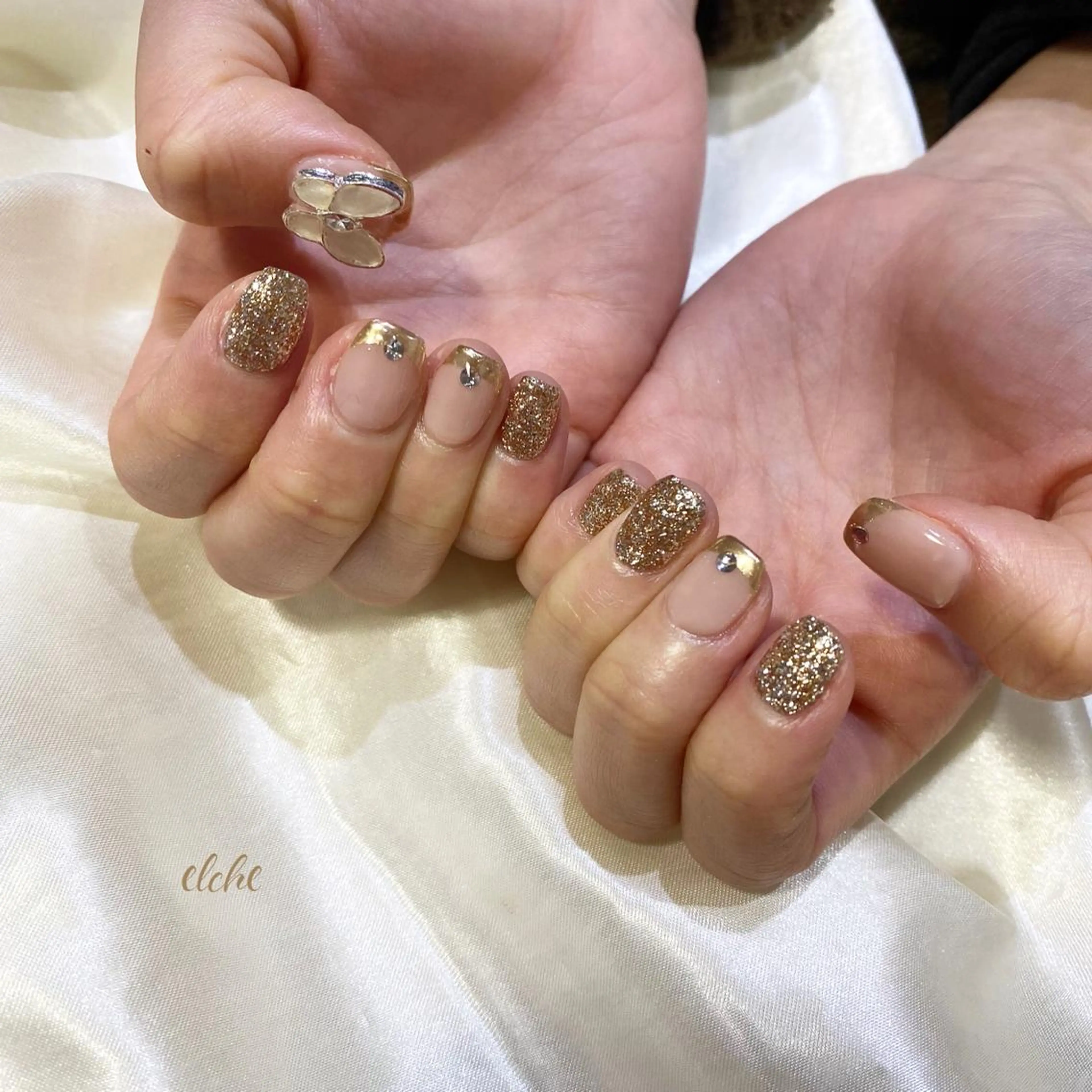 ネイル ハンドネイル 西岡 杏のネイルデザイン