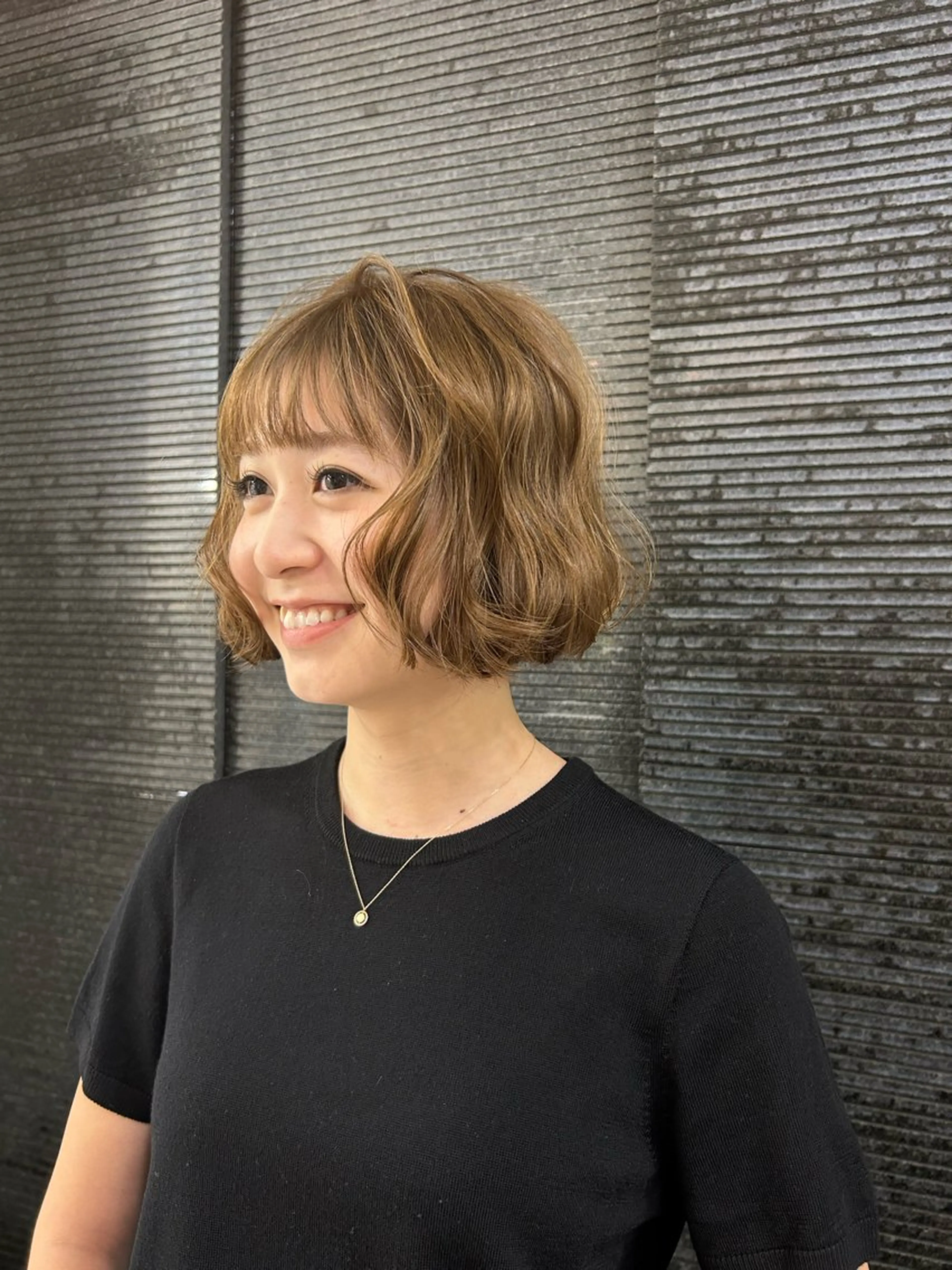 ショート カラー ベージュカラー 對馬 光梨のヘアスタイル