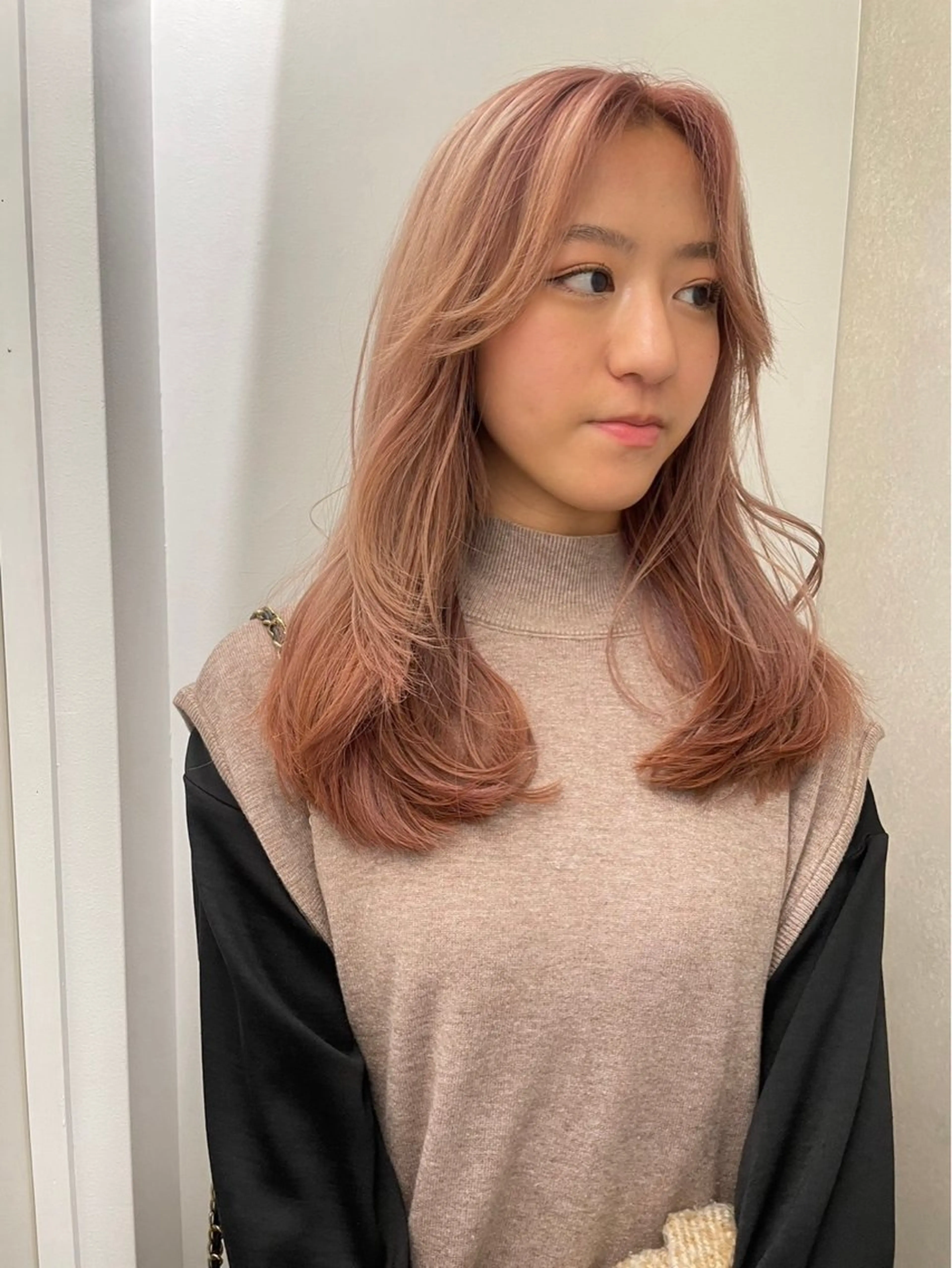 カラー ヘアカラー ハイトーン/レイヤー nail 百咲💌のヘアスタイル