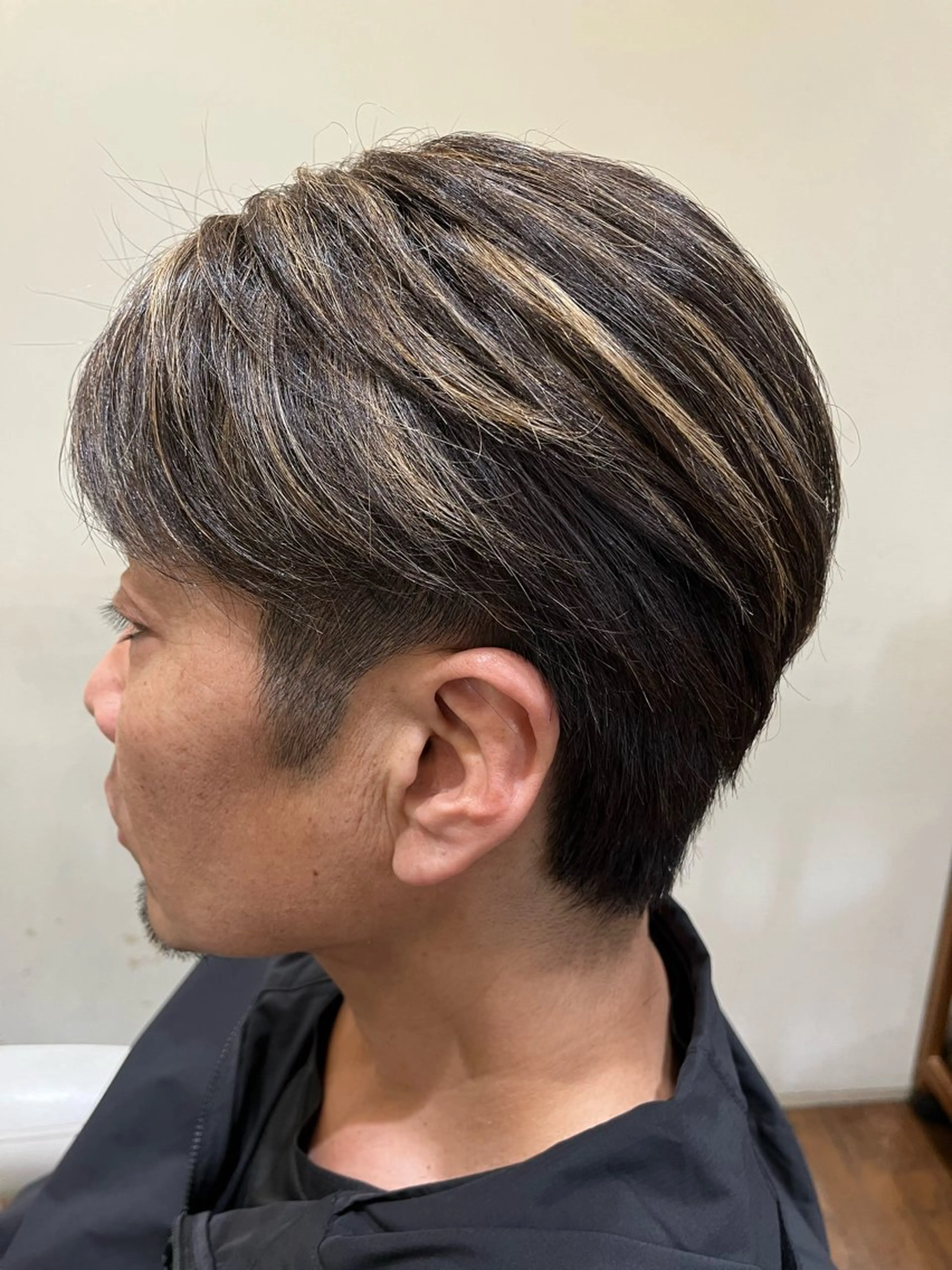 カラー メンズ メンズハイライト ハイライトカラー 水口 真穂のヘアスタイル