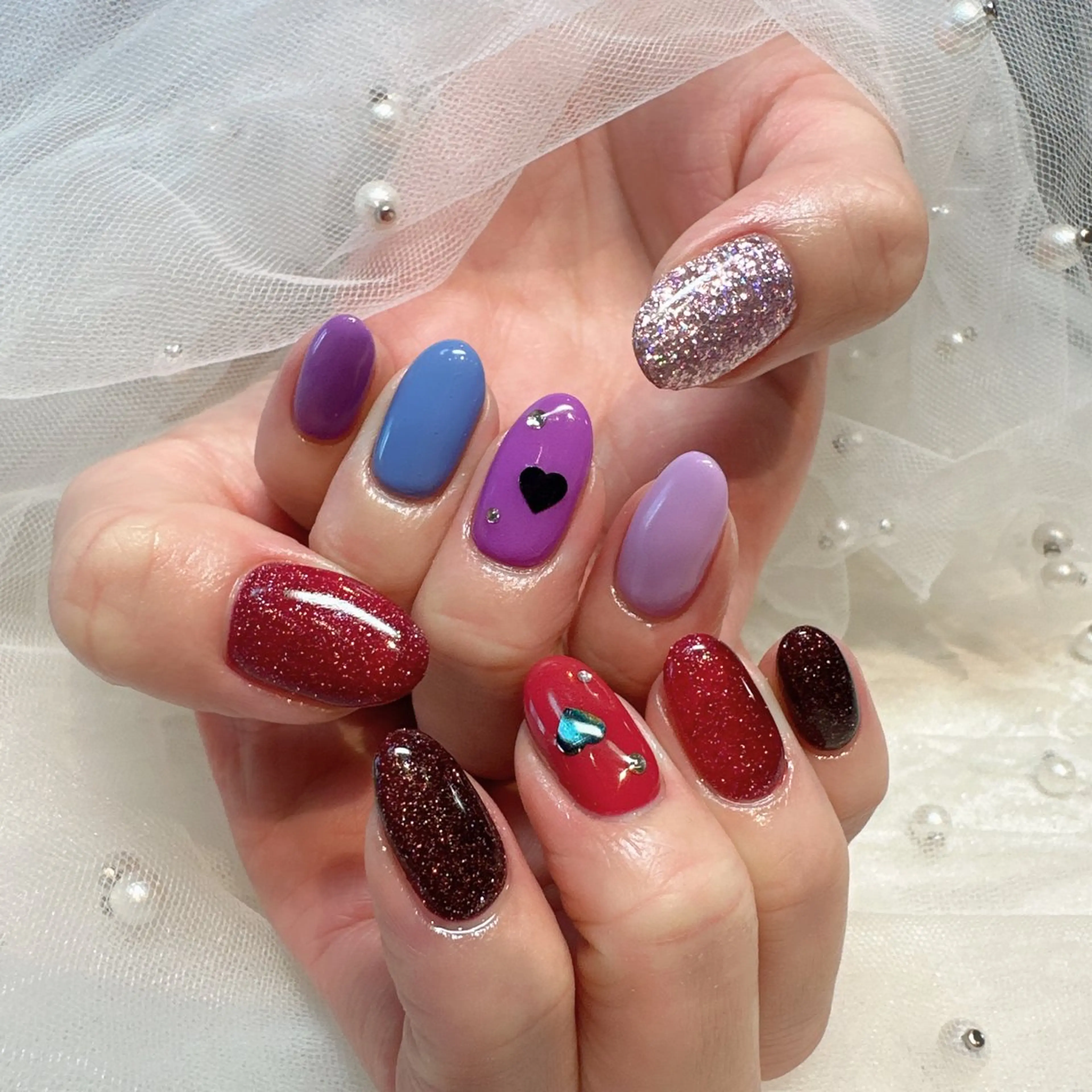 ネイル 赤色 🫧M. nailsのネイルデザイン