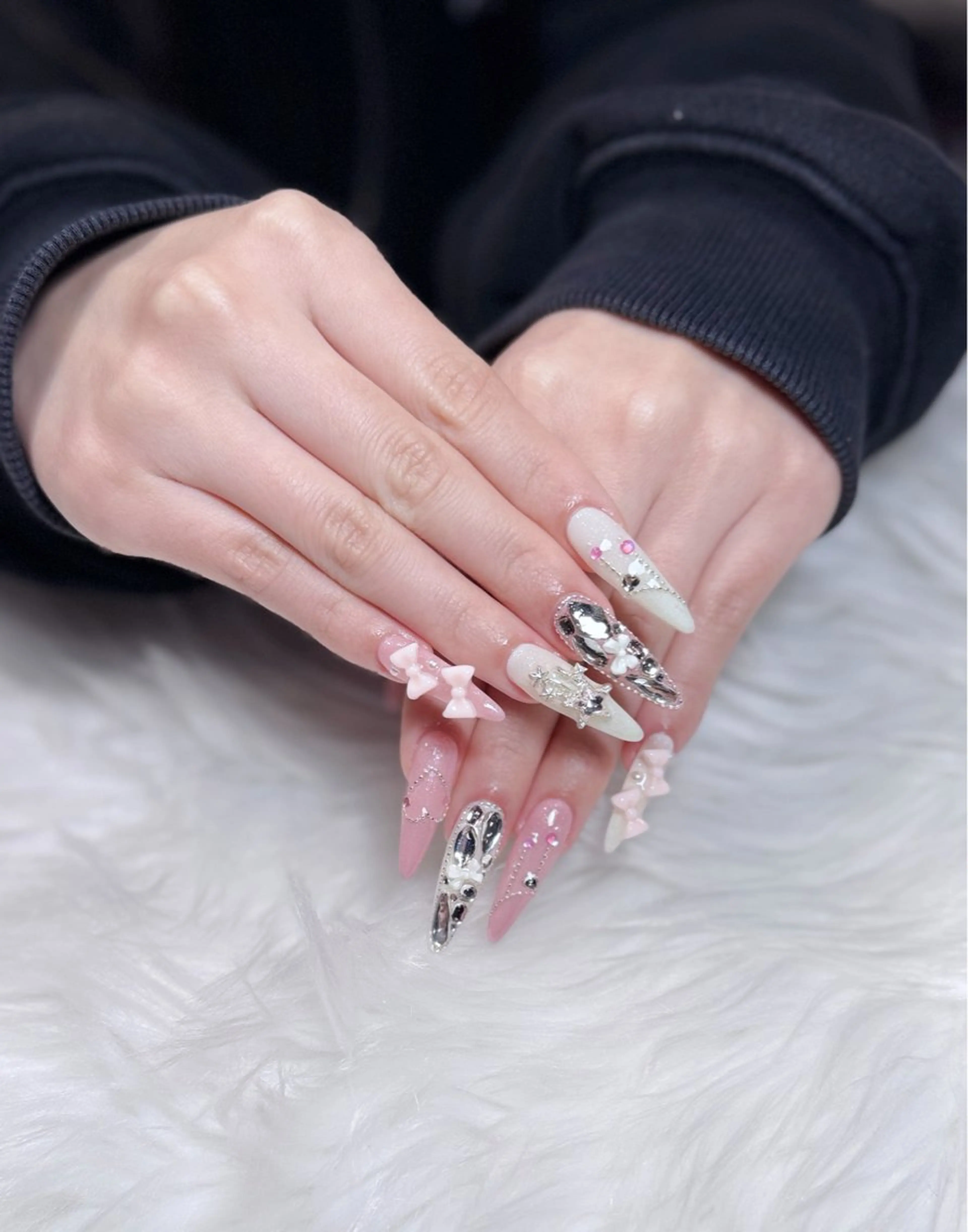 ネイル アートネイル オーロラネイル ジェルネイル 韓国ネイル ロングネイル ハンドネイル Nichi Nailsのネイルデザイン