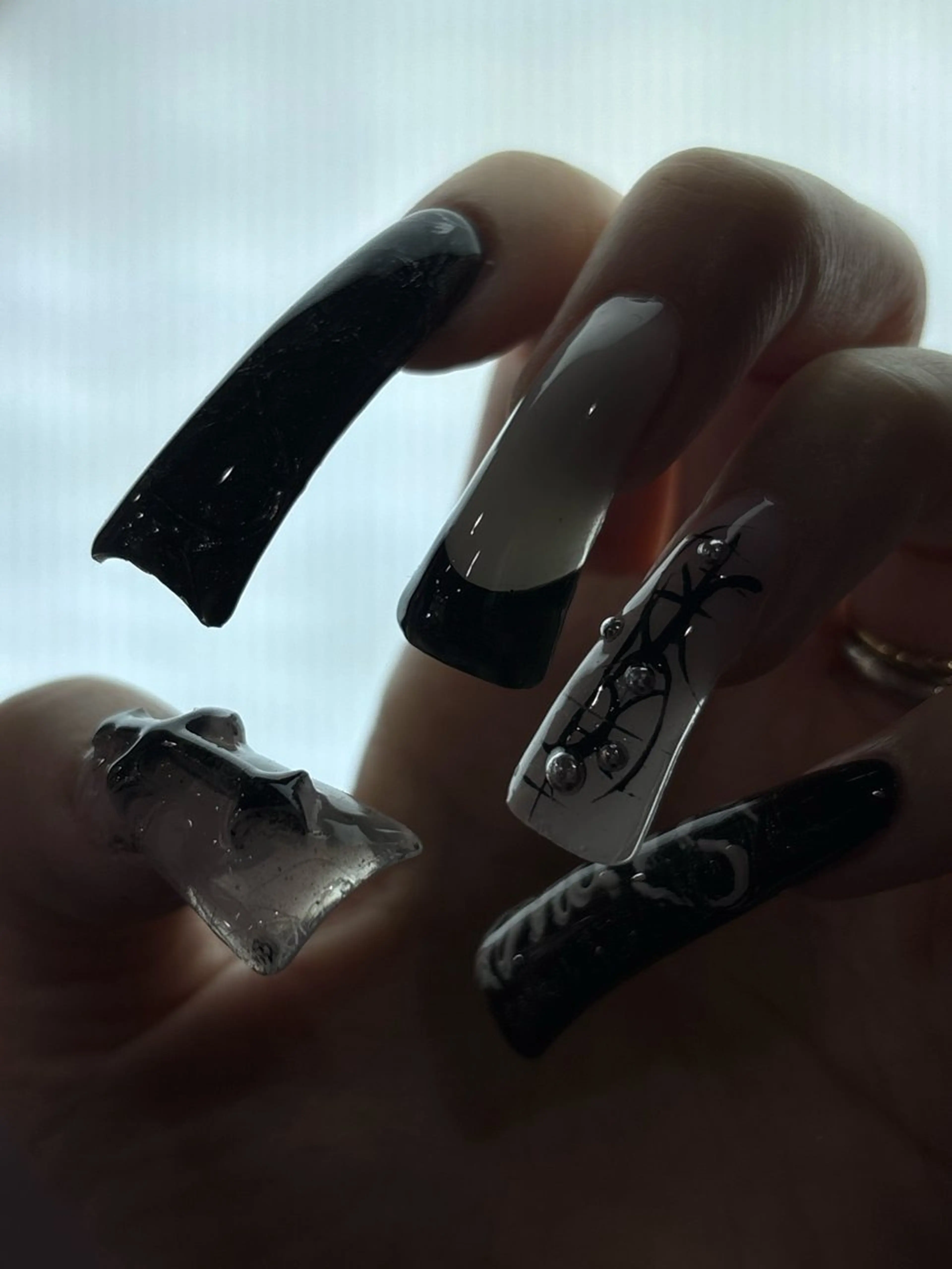 ネイル Dark Honey Ivyのネイルデザイン