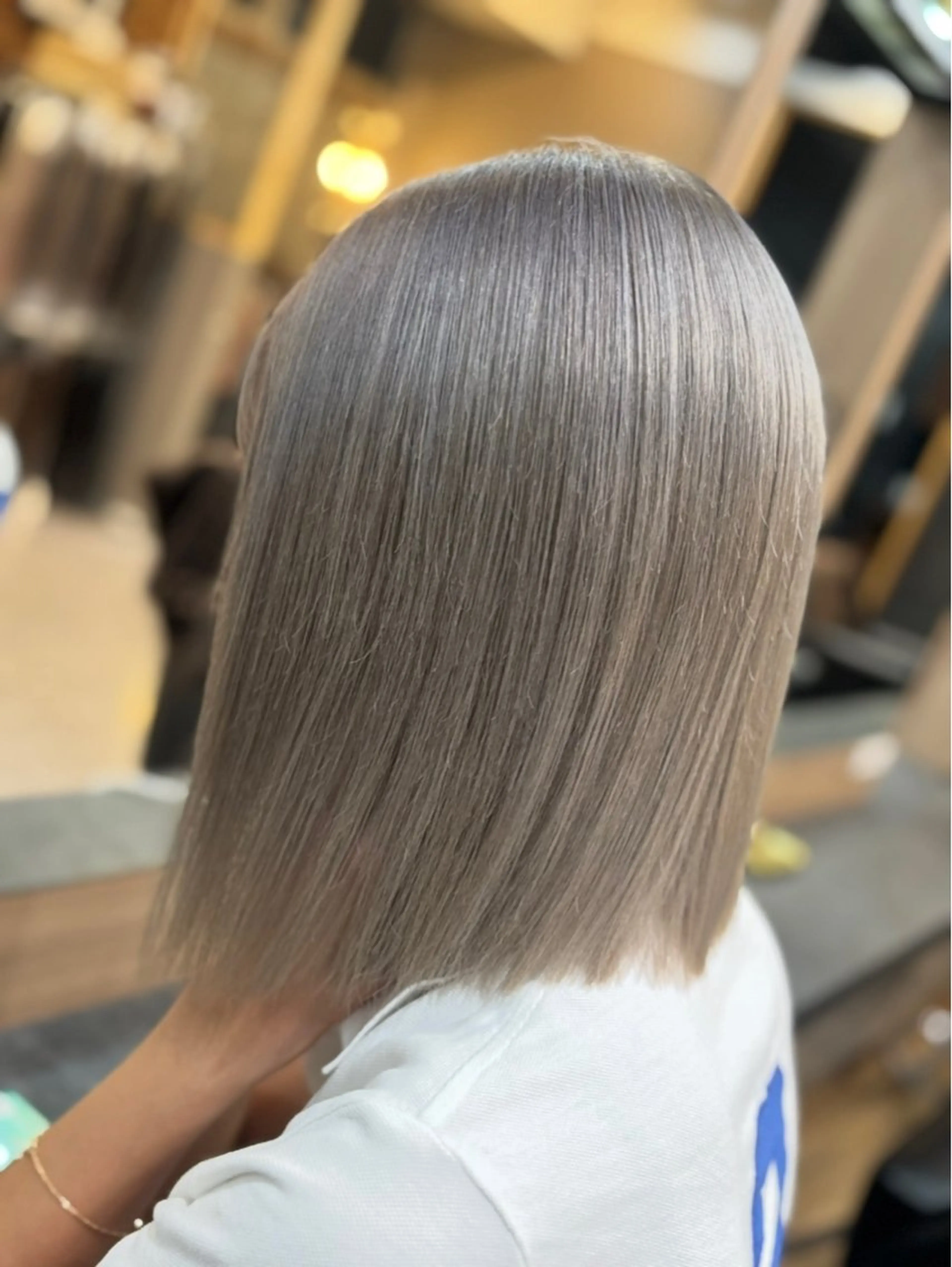 ショート カラー ブリーチ シルバー ホワイトシルバー エクステ 髪質改善 カット ヘアカラー トリートメント 横浜/エクステ特化× 艶カラー/あいかのヘアスタイル