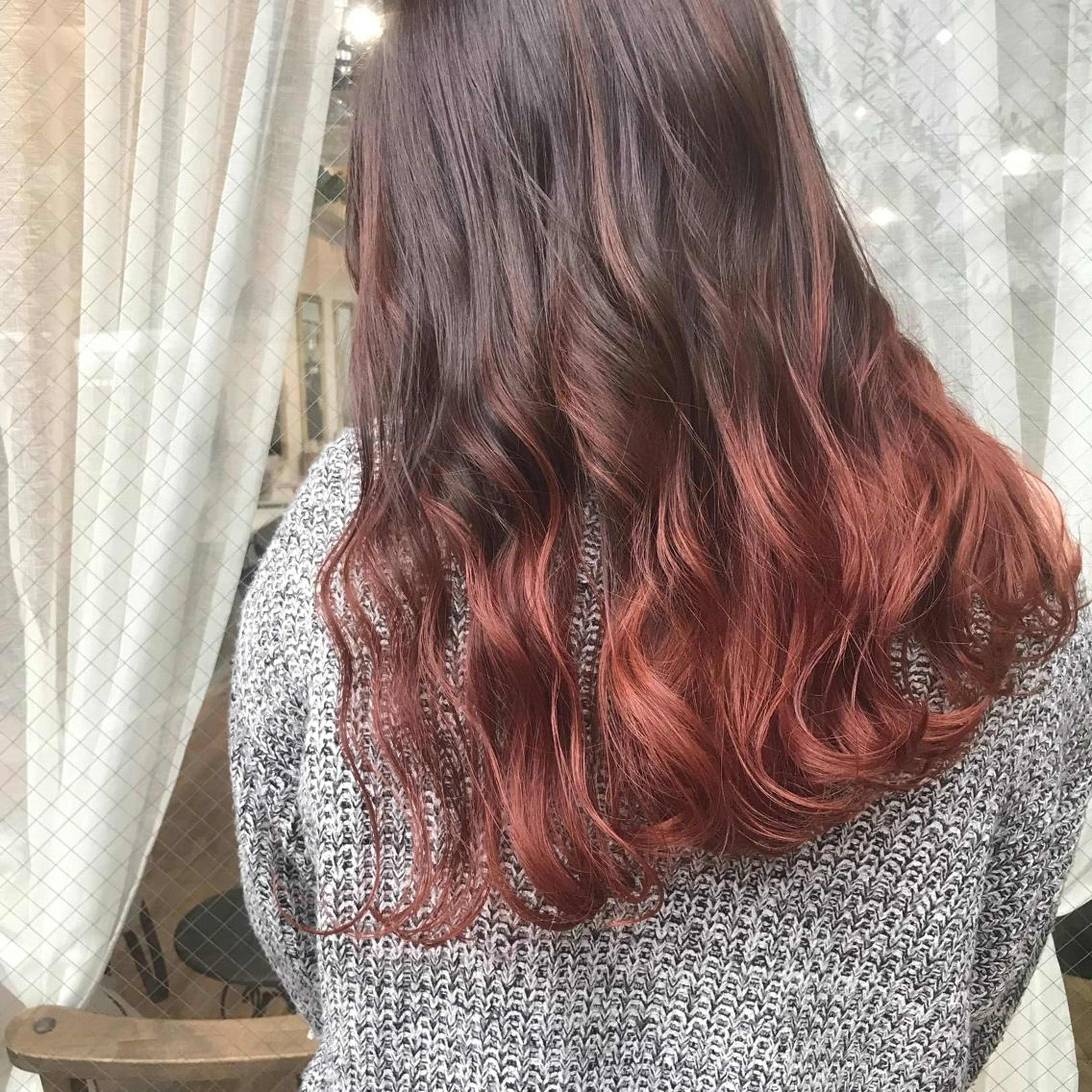 ロング カラー salowin梅田所属・レイヤー/顔周り /AKARIのヘアスタイル