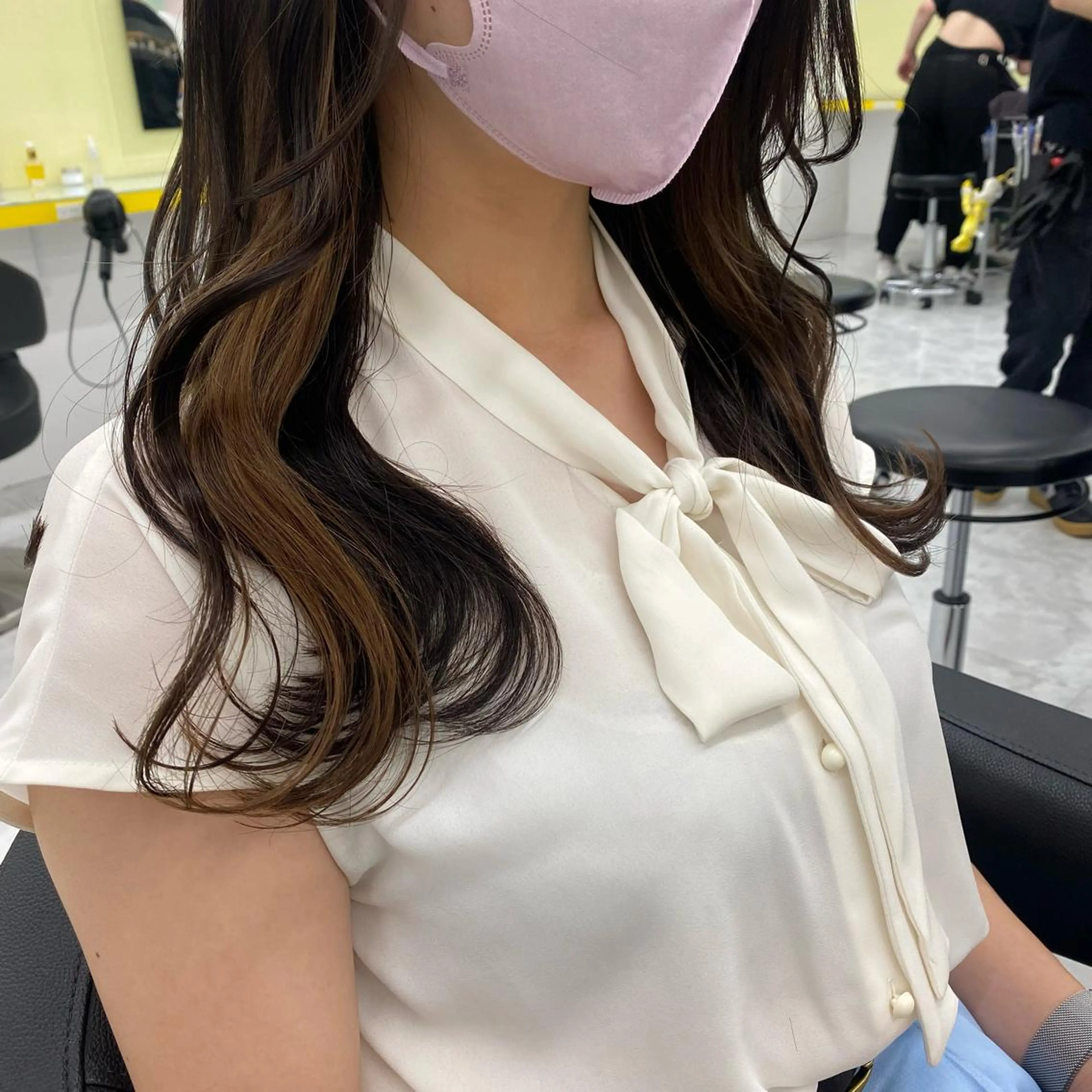 セミロング カラー ヘアアレンジ ヘアカラー トリートメント mai🍑暖色カラー /レイヤー💖のヘアスタイル