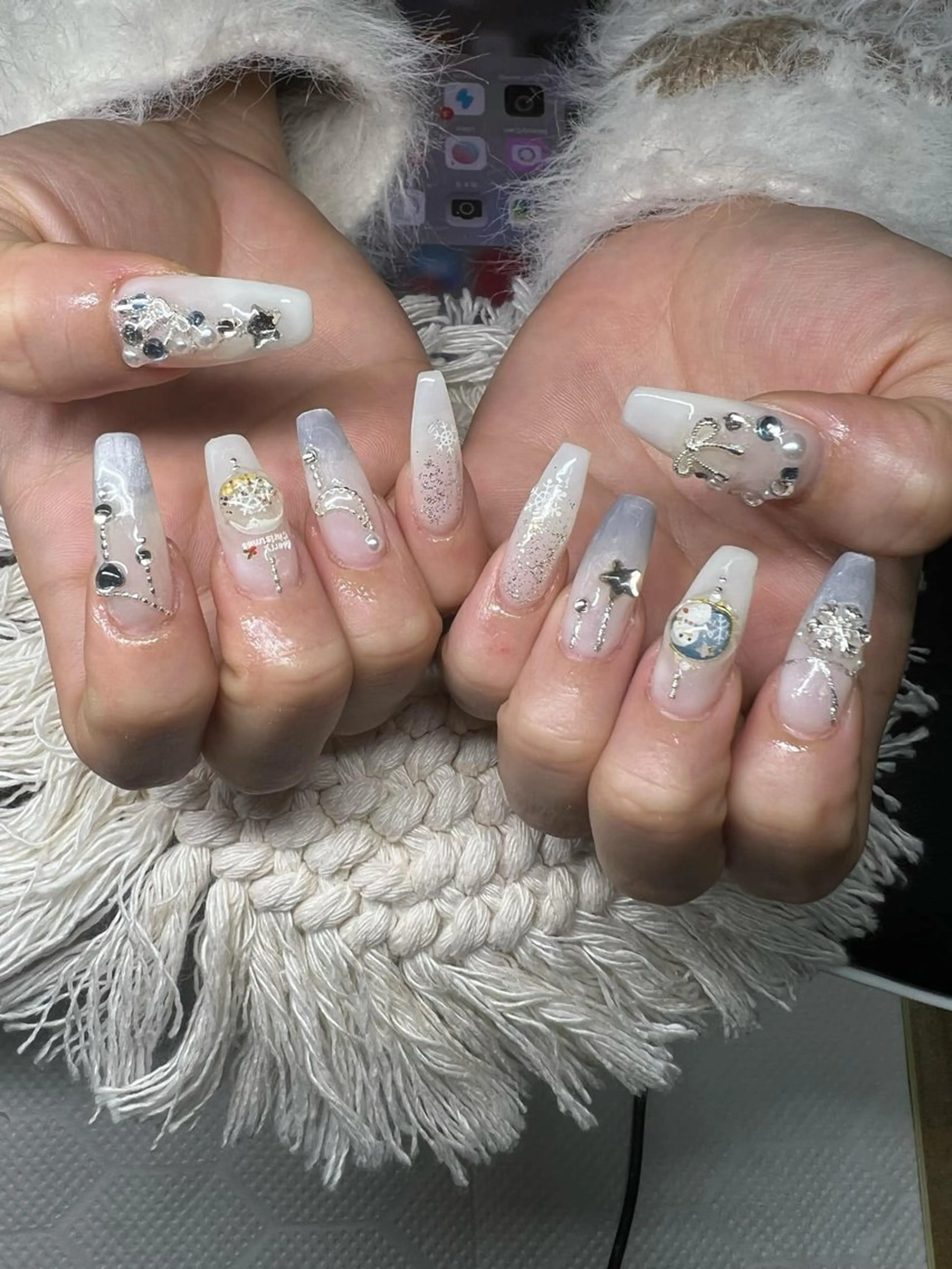 ネイル オーロラネイル チークネイル 長さ出し フットネイル フレンチネイル Lee Nails チップ長さだし専門店のネイルデザイン