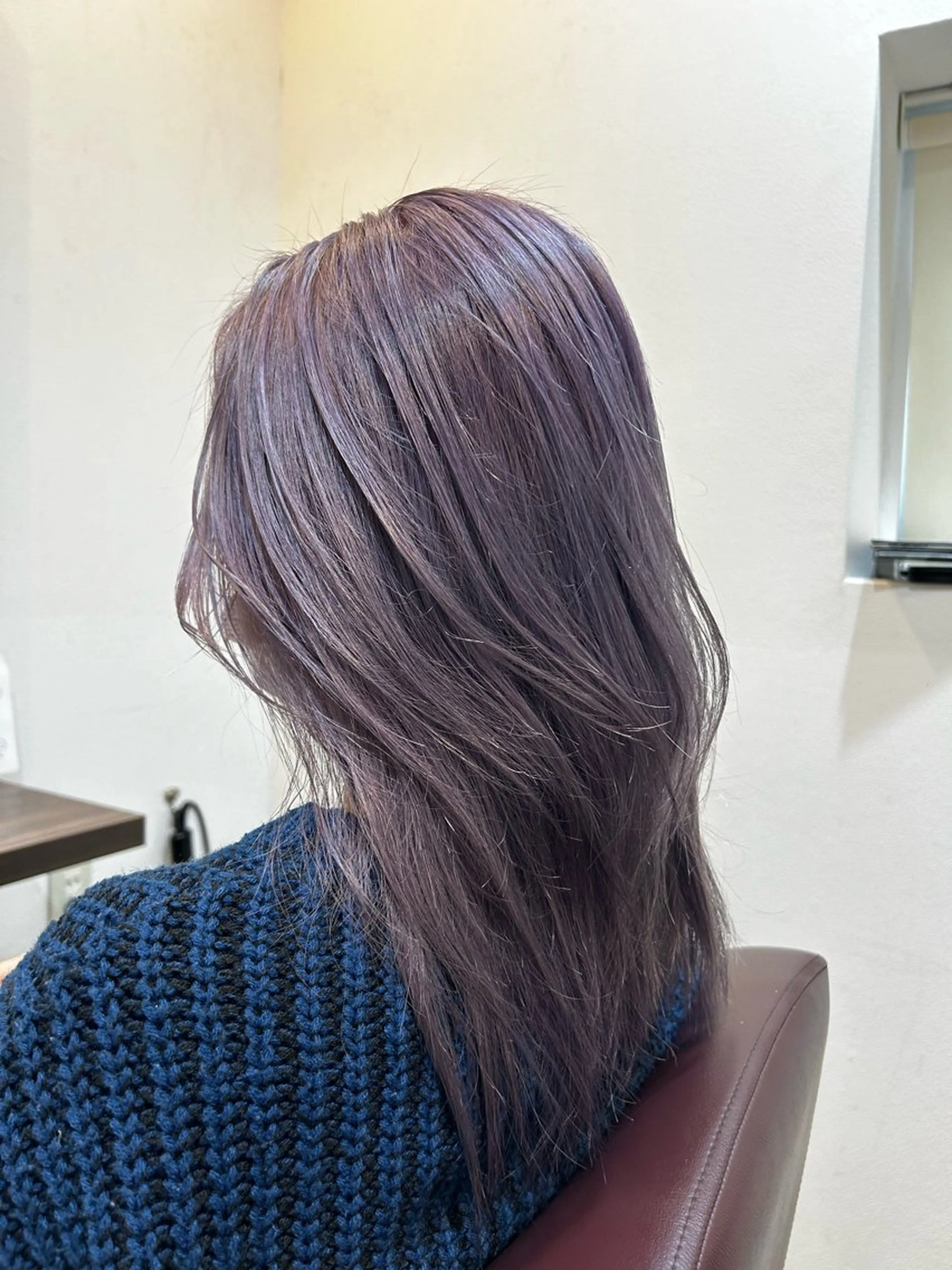 セミロング カラー 上田 愛來のヘアスタイル
