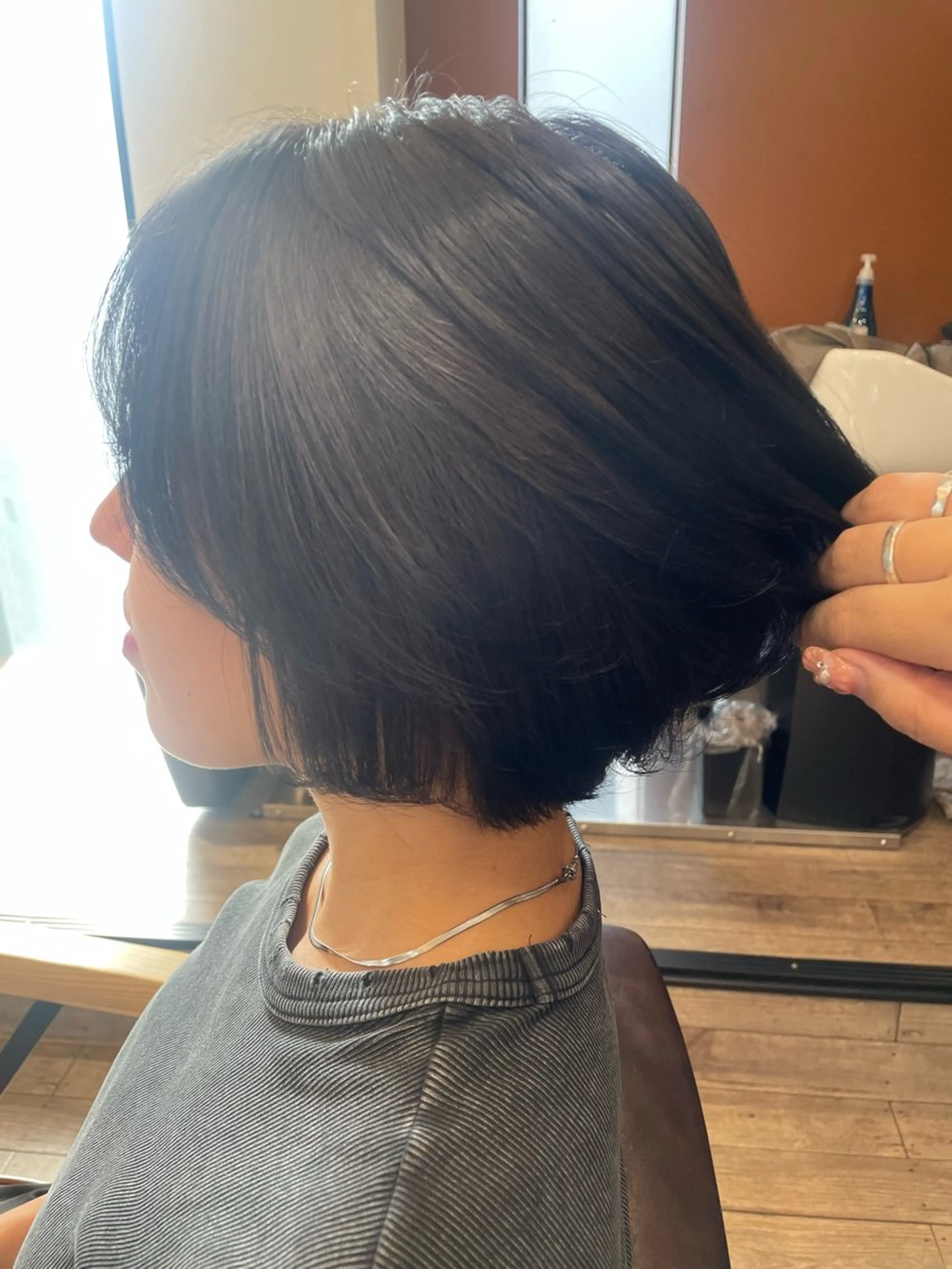 ショート カラー 黒髪 ブルーカラー ブルーブラック イルミナカラー 🦋春山 さとみ🦋のヘアスタイル