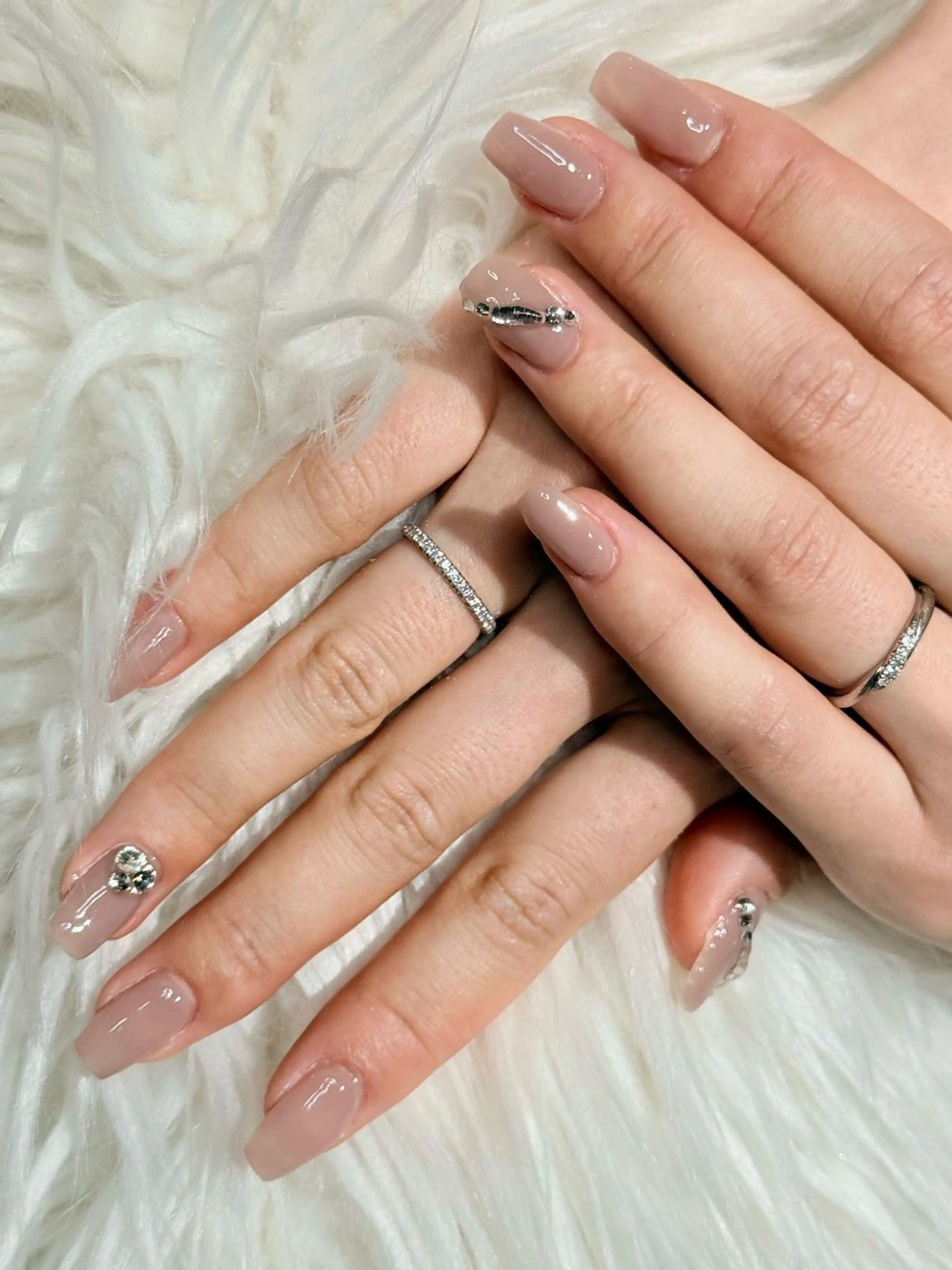 ネイル ワンカラーネイル ハンドネイル 鈴木 里奈のネイルデザイン