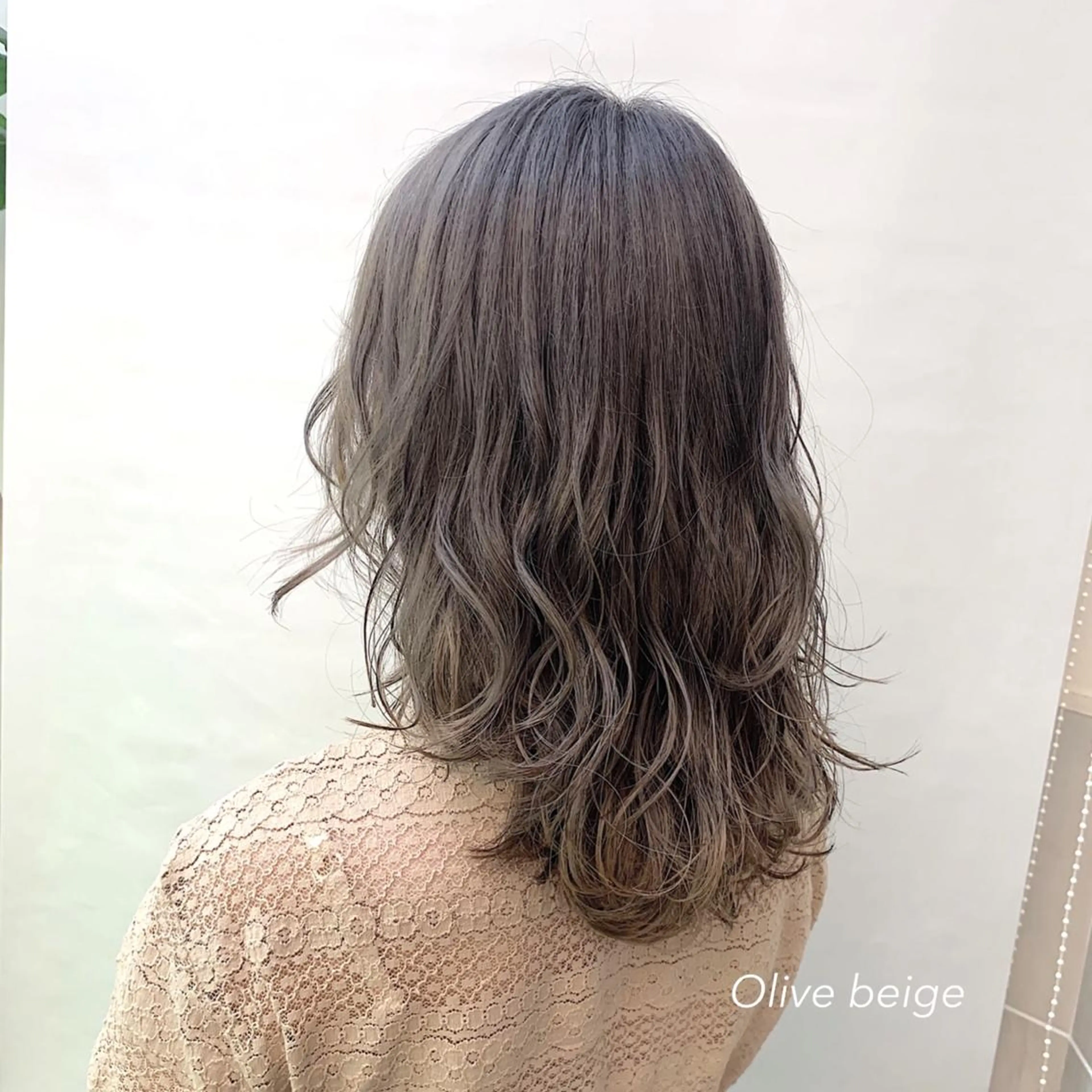 ミディアム カラー 佐藤 梨里花 ❤︎のヘアスタイル