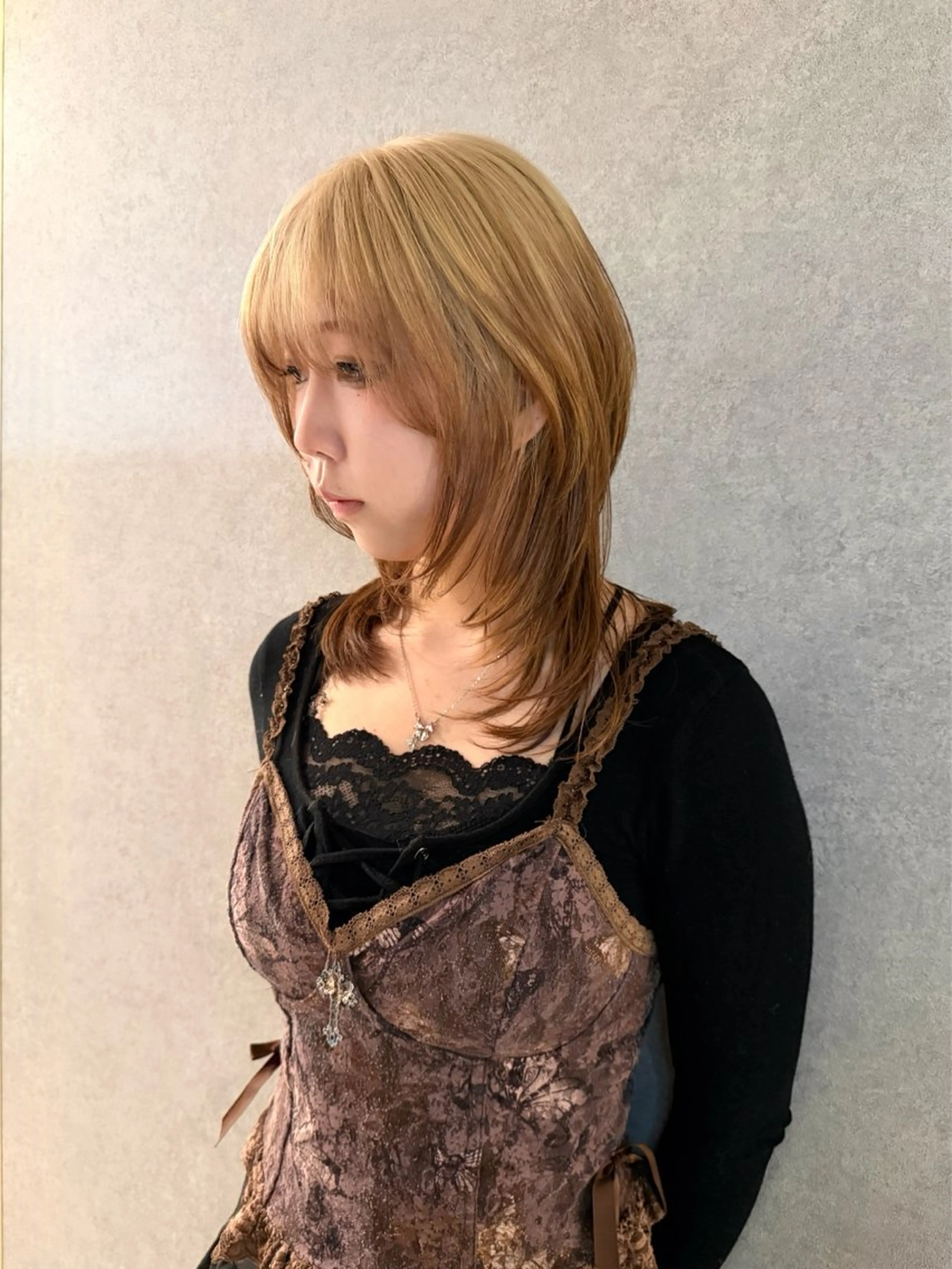 セミロング カラー カット ヘアカラー トリートメント ハイトーン/ウルフ/ レイヤー/Asukaのヘアスタイル