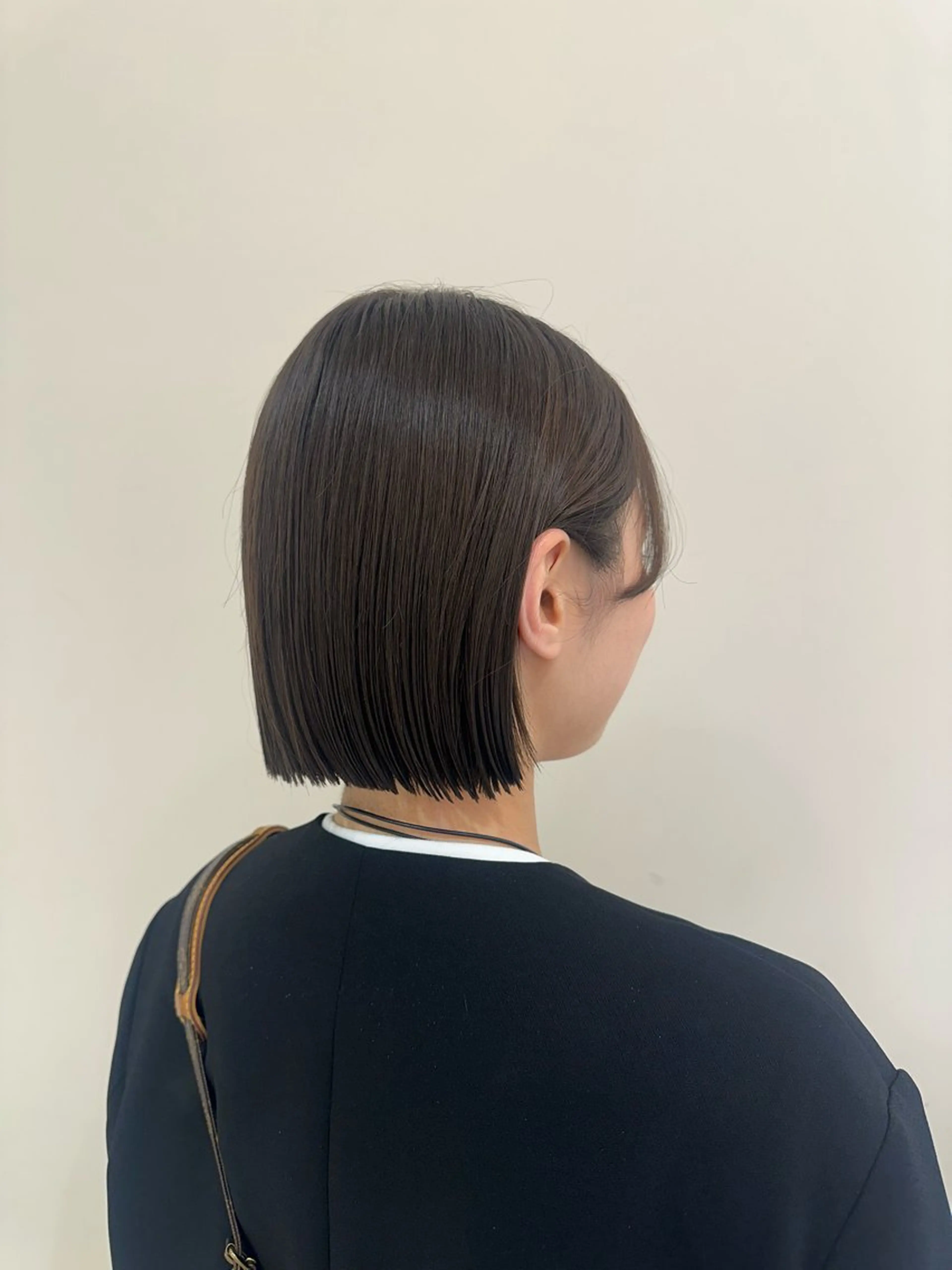 ショート カラー ヘアアレンジ タイトボブ個性派カラ ーAKANEのヘアスタイル