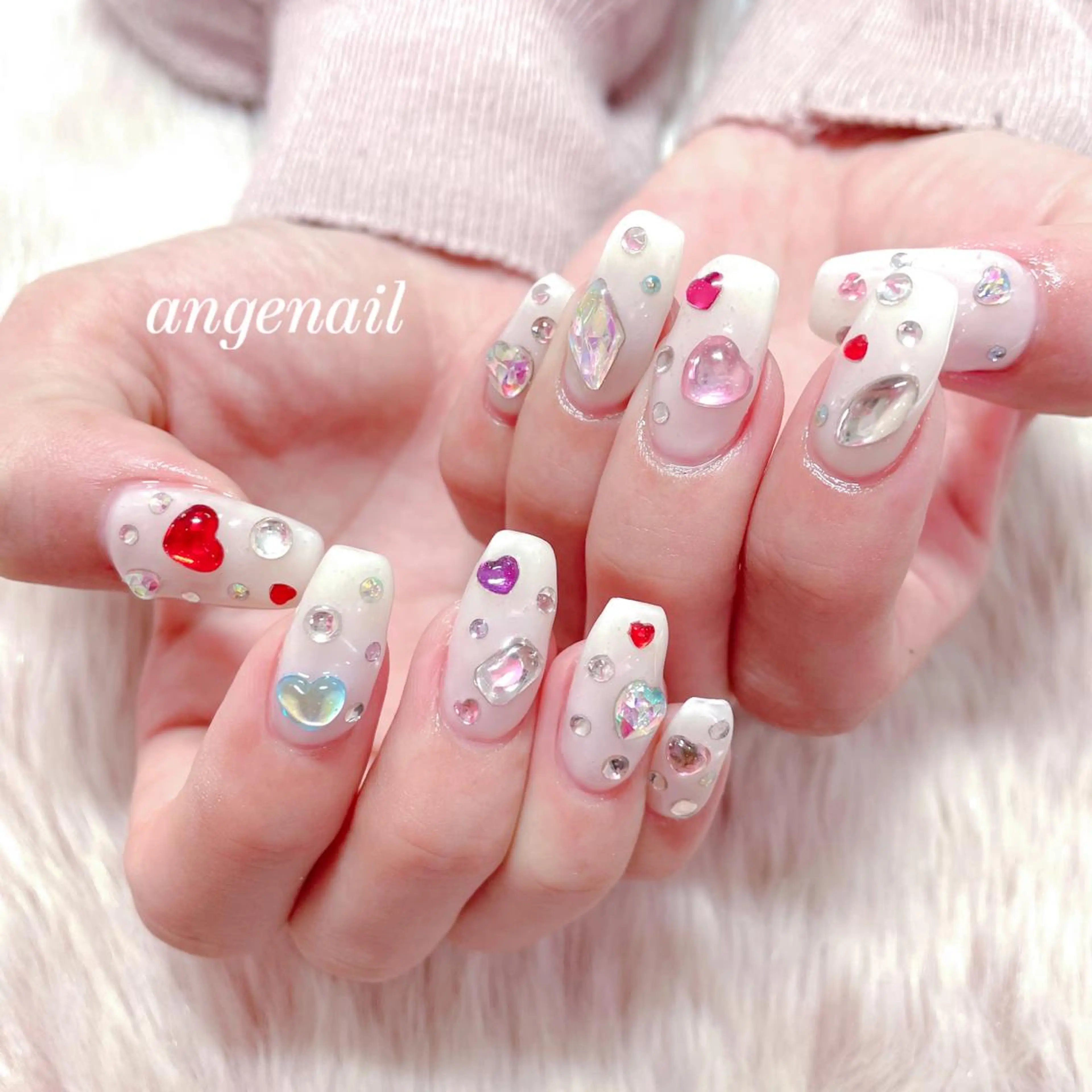 ネイル ハンドネイル オーナーネイリスト MAKIのネイルデザイン