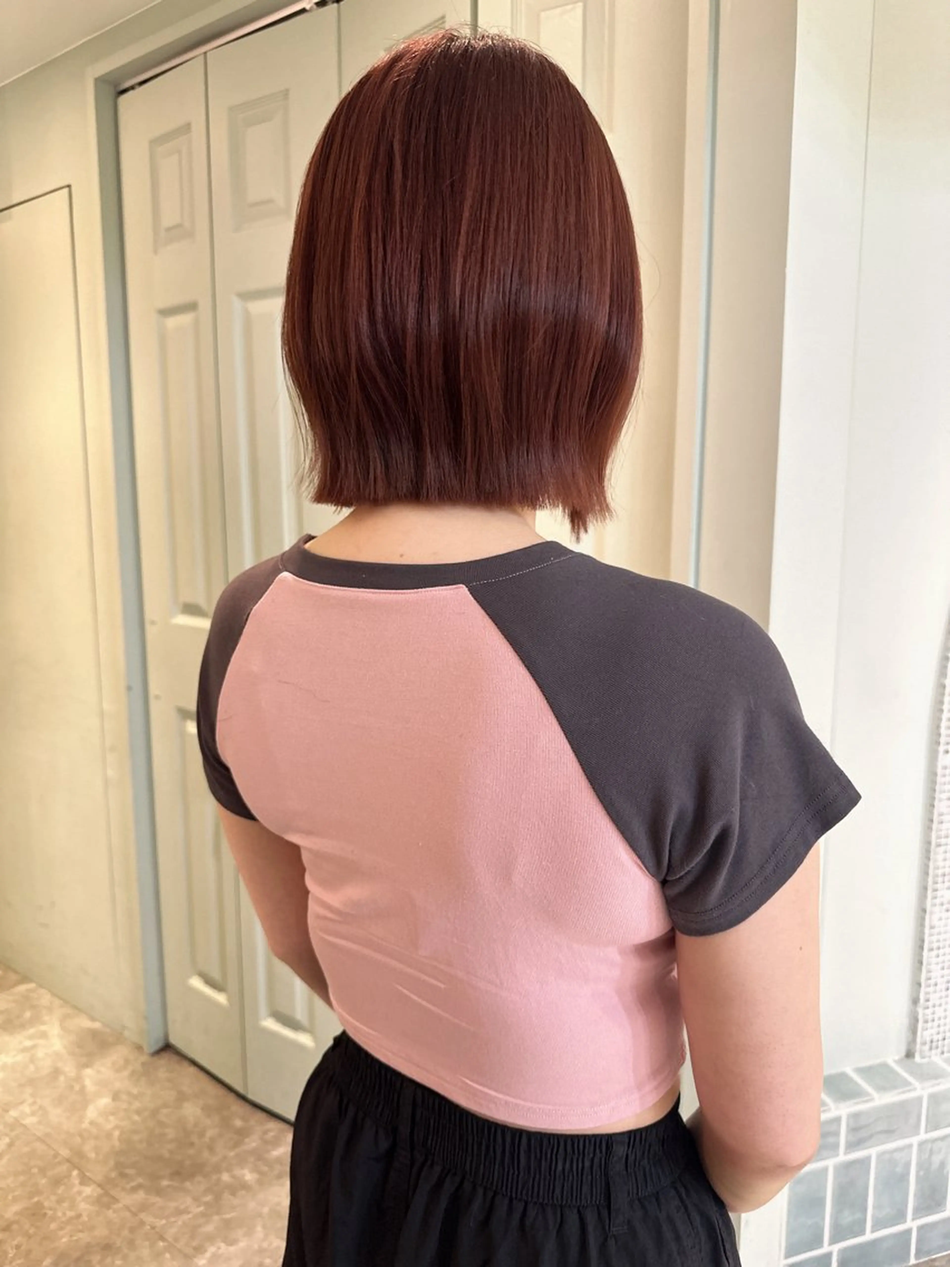 ミディアム ショートボブ 韓国風カラー ボブ くびれヘア エギョモリ ボブ/顔周りカット /縮毛矯正/鈴木隆太のヘアスタイル