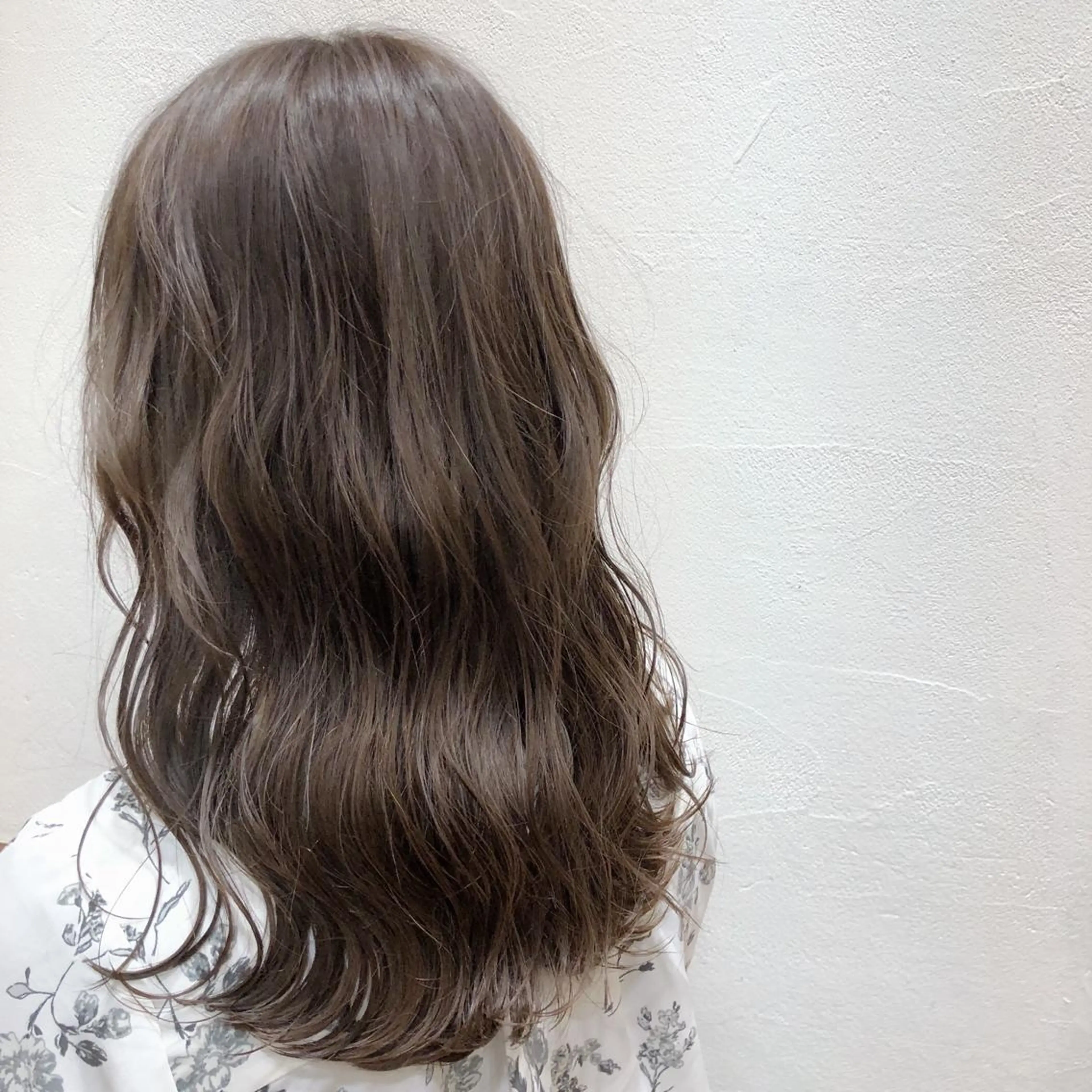 ミディアム カラー グレージュ メンズカット特化柏駅 徒歩3分LOUのヘアスタイル