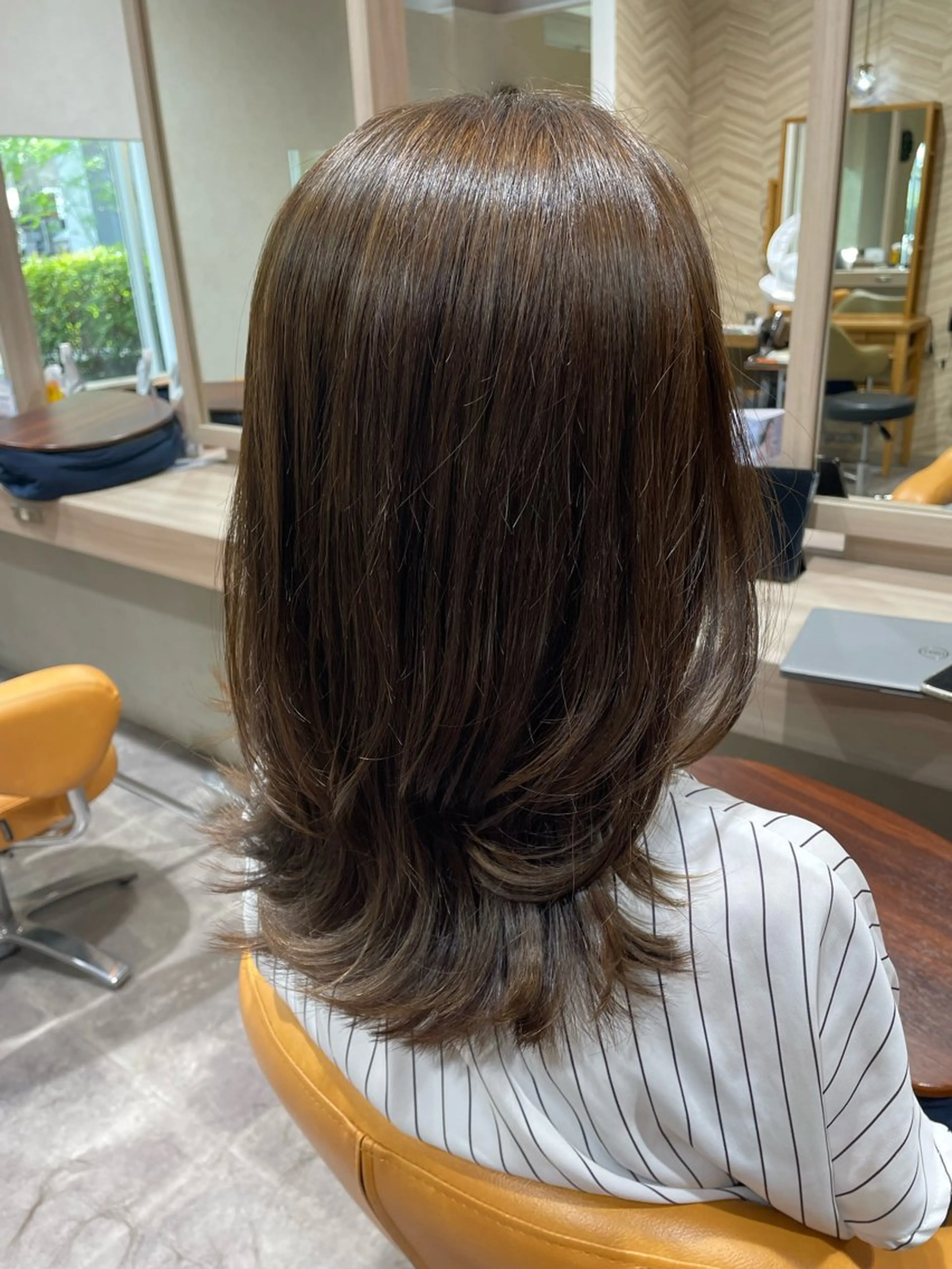 セミロング レイヤーカット 生盛 智穂子のヘアスタイル
