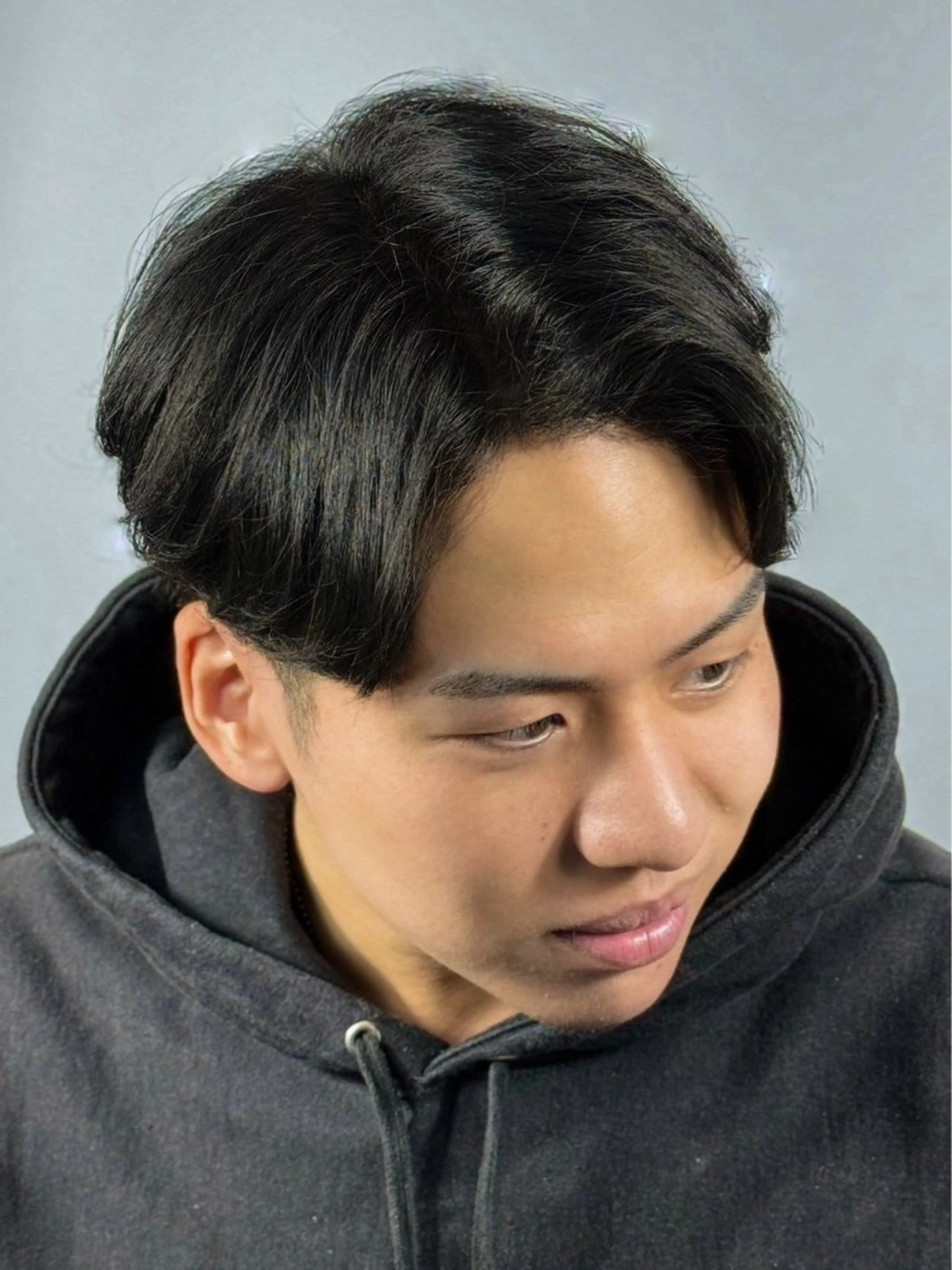 ミディアム 岡崎 匠海のヘアスタイル