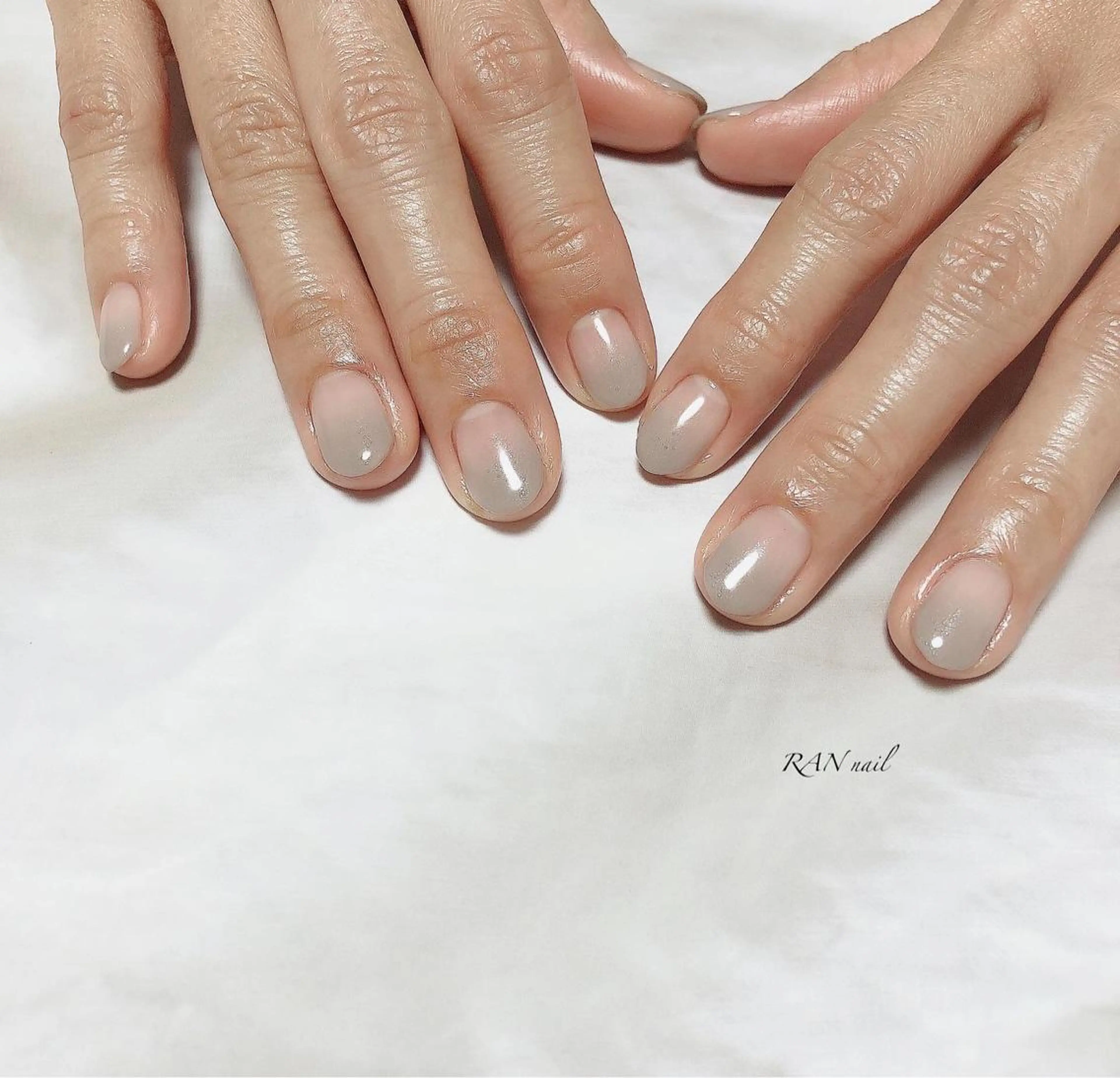 ネイル グラデーション オフィスネイル ワンカラーネイル ピンク シンプルネイル ハンドネイル フットネイル RAN nailのネイルデザイン