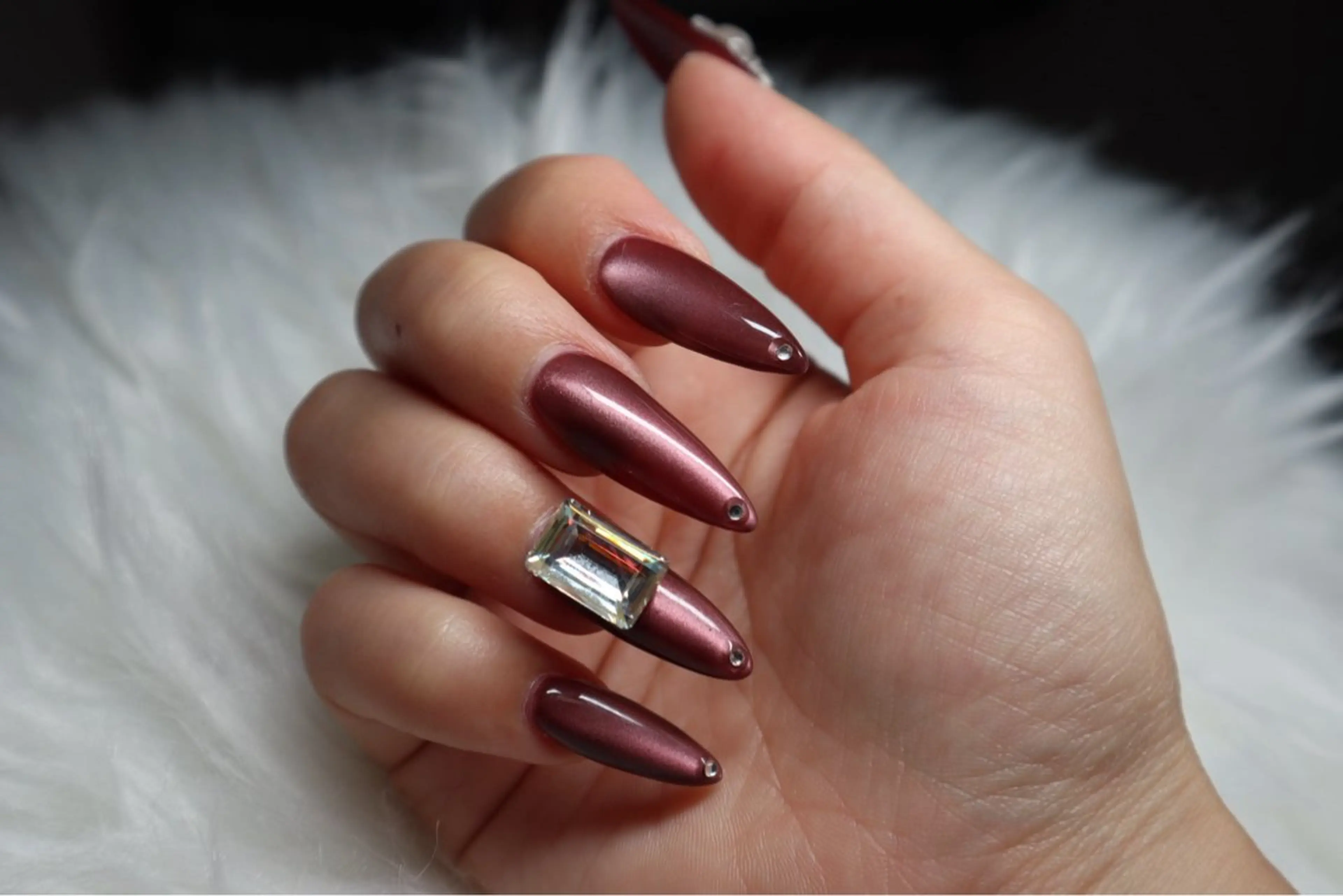 ネイル ストーンネイル ハンドネイル 【トロワ ラパン】 Mayaのネイルデザイン