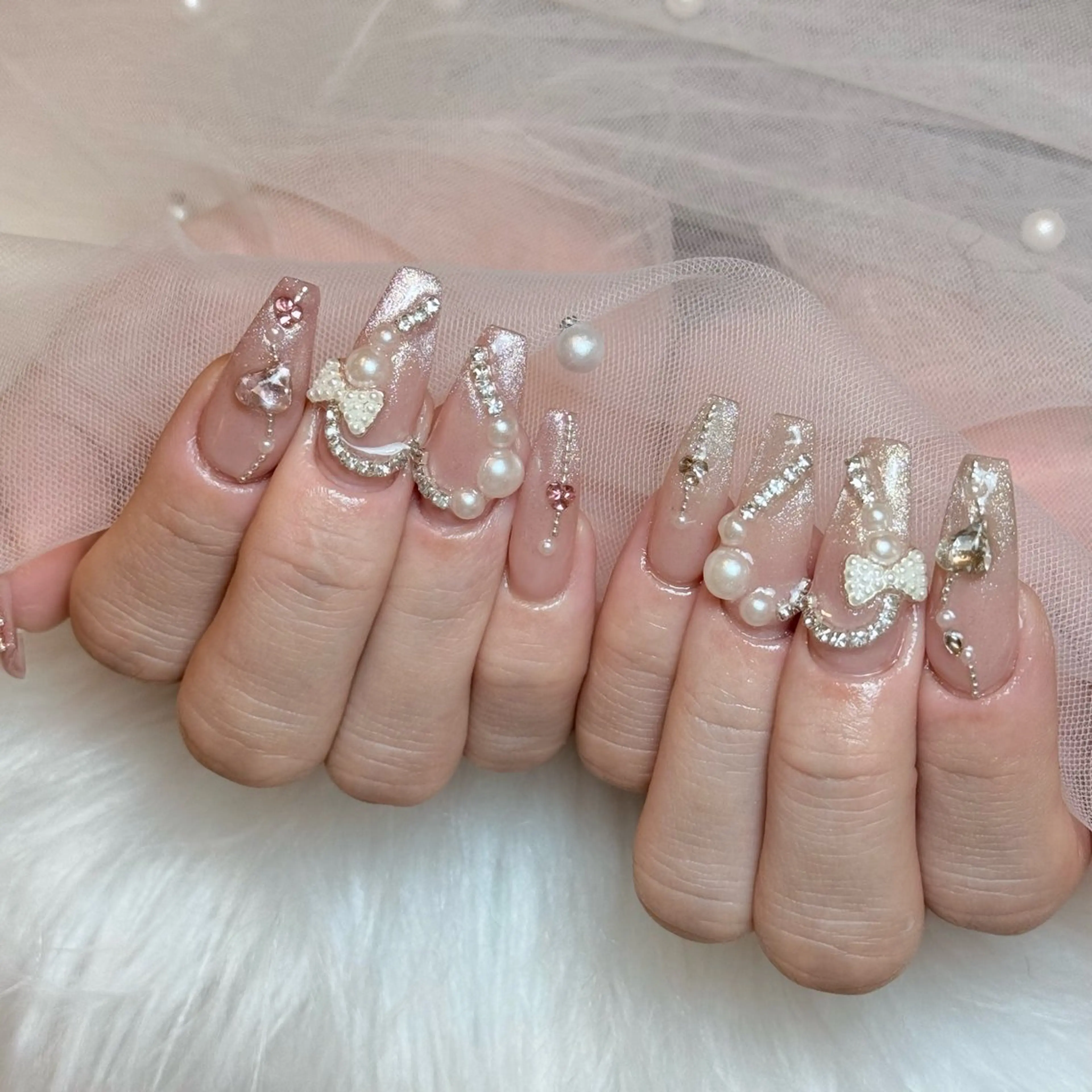 ネイル チークネイル ドット フレンチネイル グラデーション ハート ハンドネイル ハンドケア Nihonthy Nail 新宿所属・Nihonthy Nail 新宿のネイルデザイン