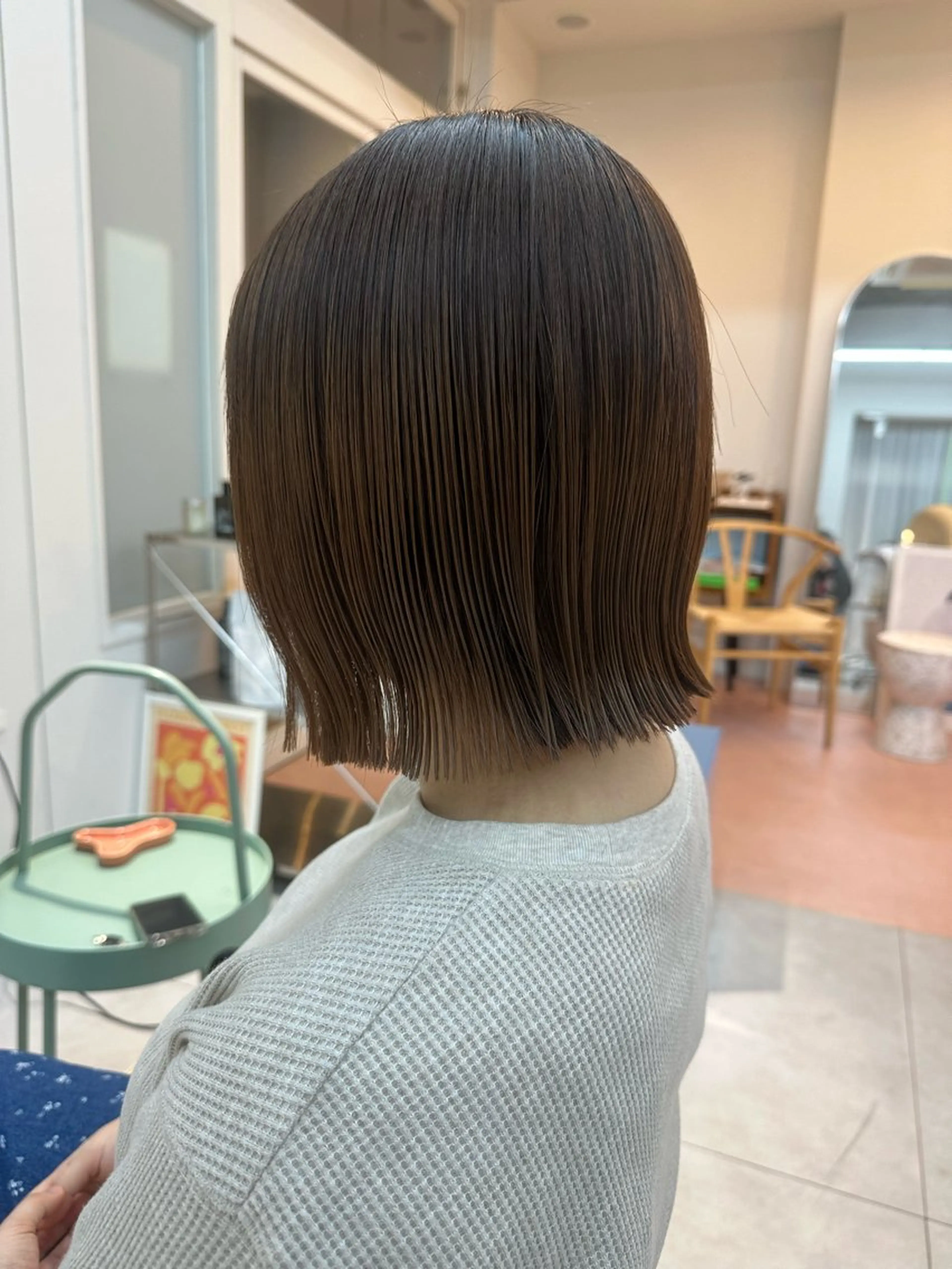 ミディアム 切りっぱなしボブ ボブ 安井 美咲希のヘアスタイル
