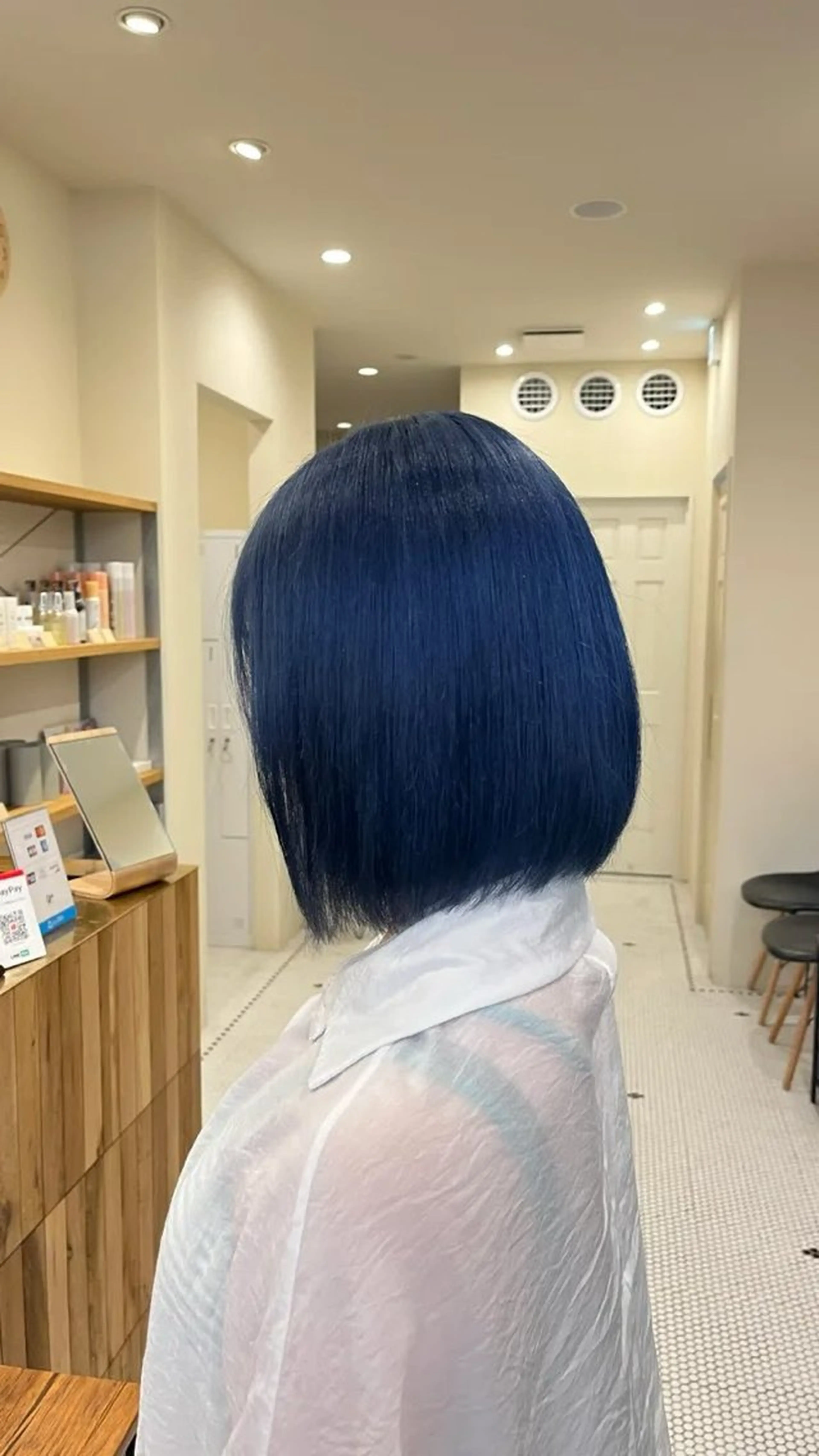 ミディアム マアヤ/ハイトーン /ハイレイヤーのヘアスタイル