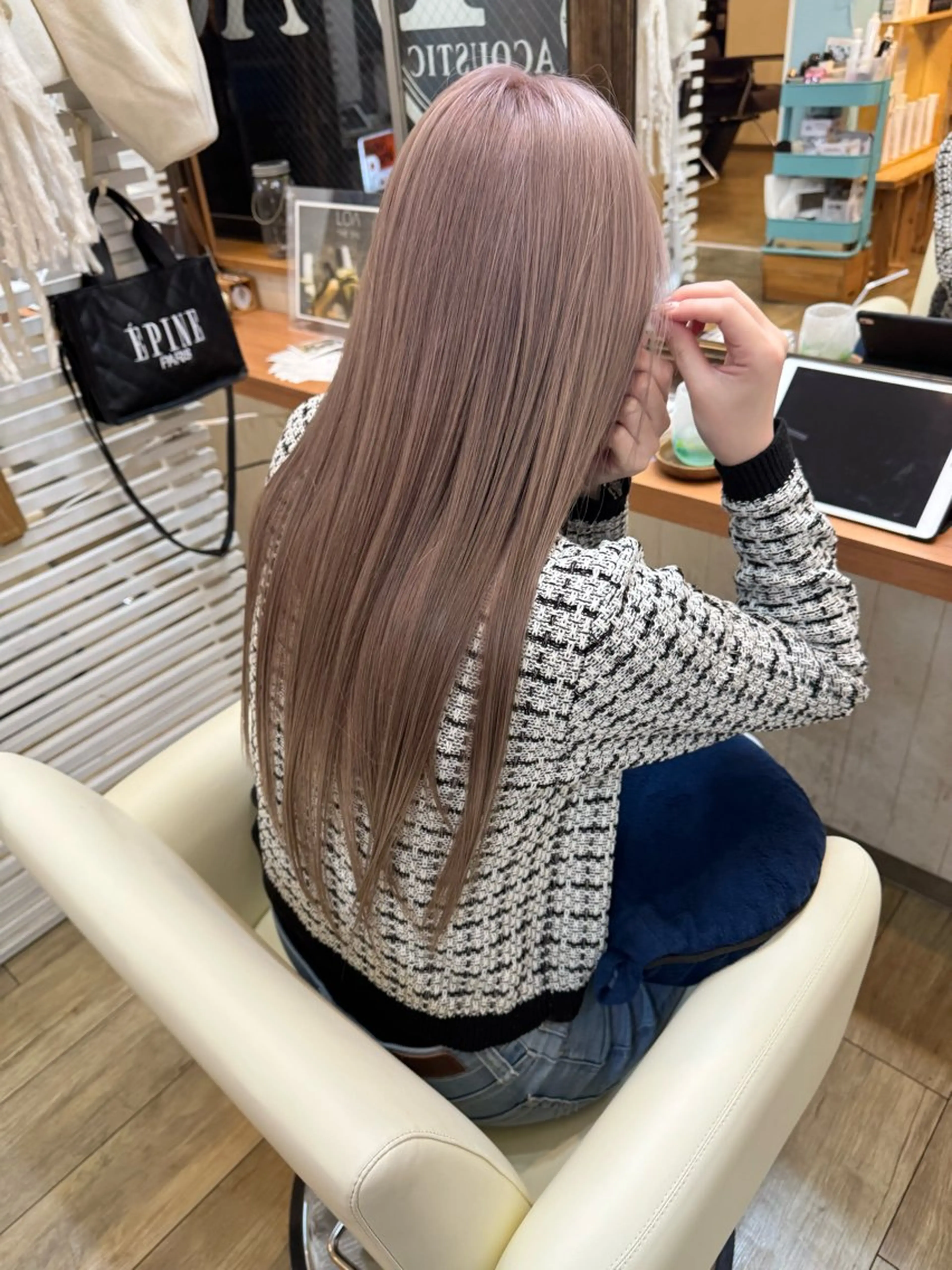 ロング 伊藤 一樹のヘアスタイル