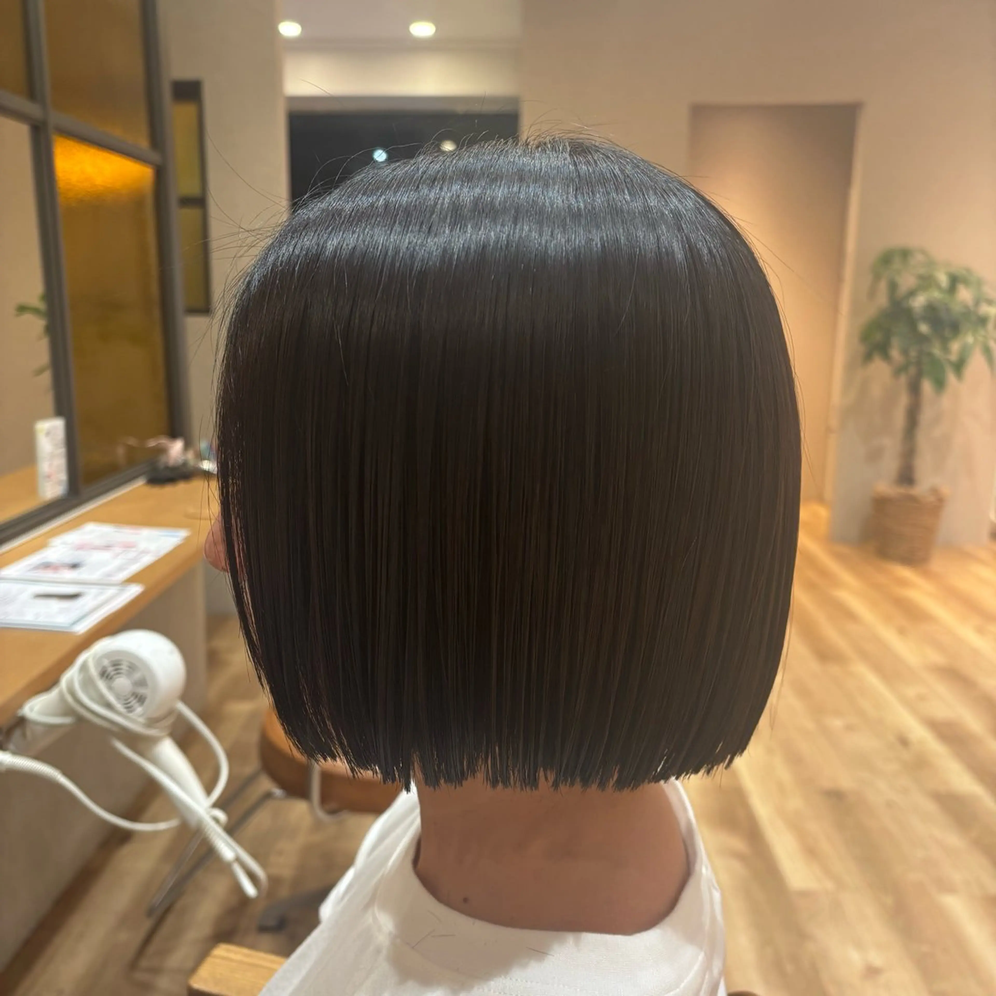 ショート ボブ 小西 七菜子のヘアスタイル