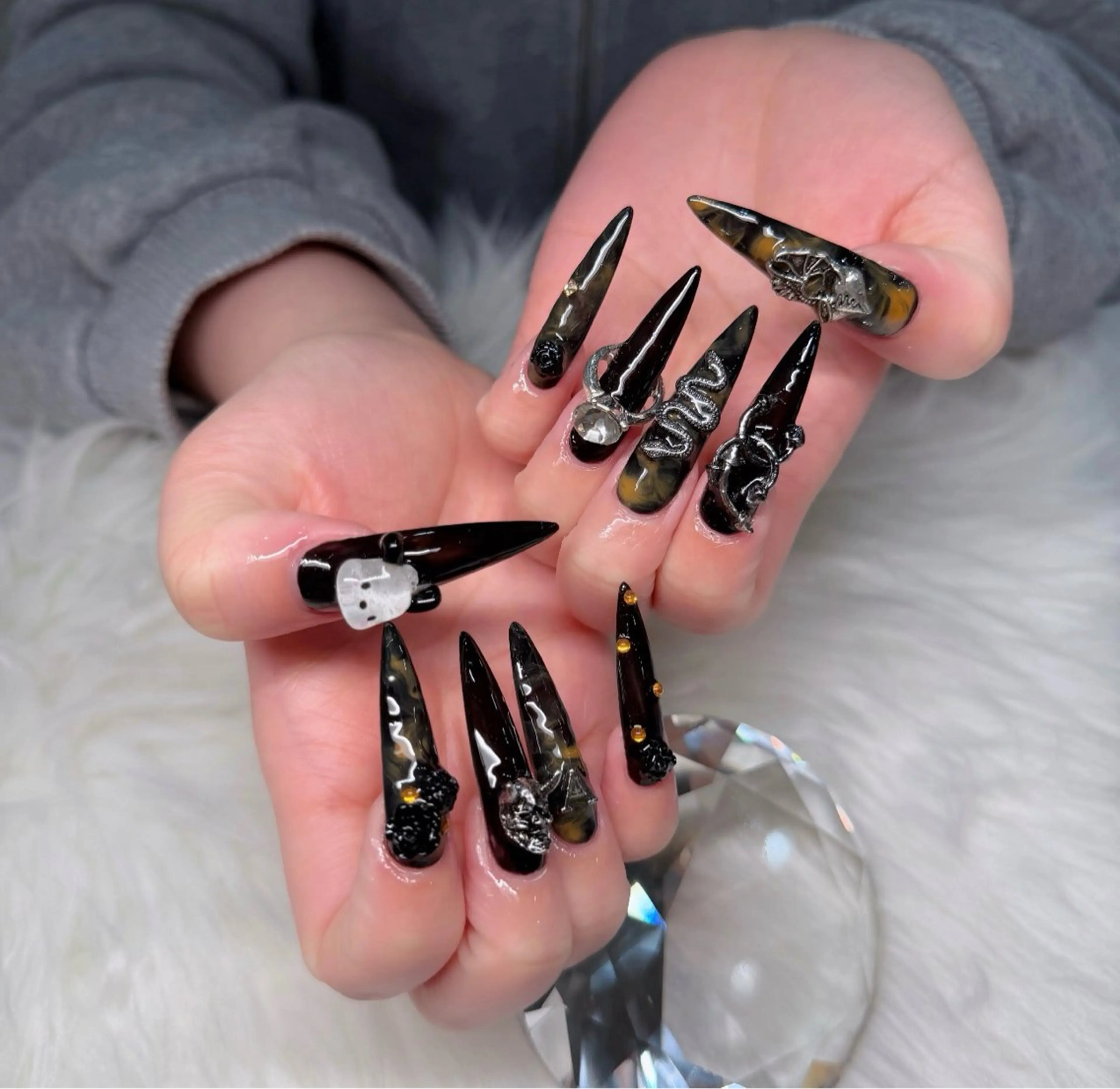 ネイル 長さ出し フレンチネイル 韓国ネイル レース マグネットネイル ハンドネイル 波 なみのネイルデザイン