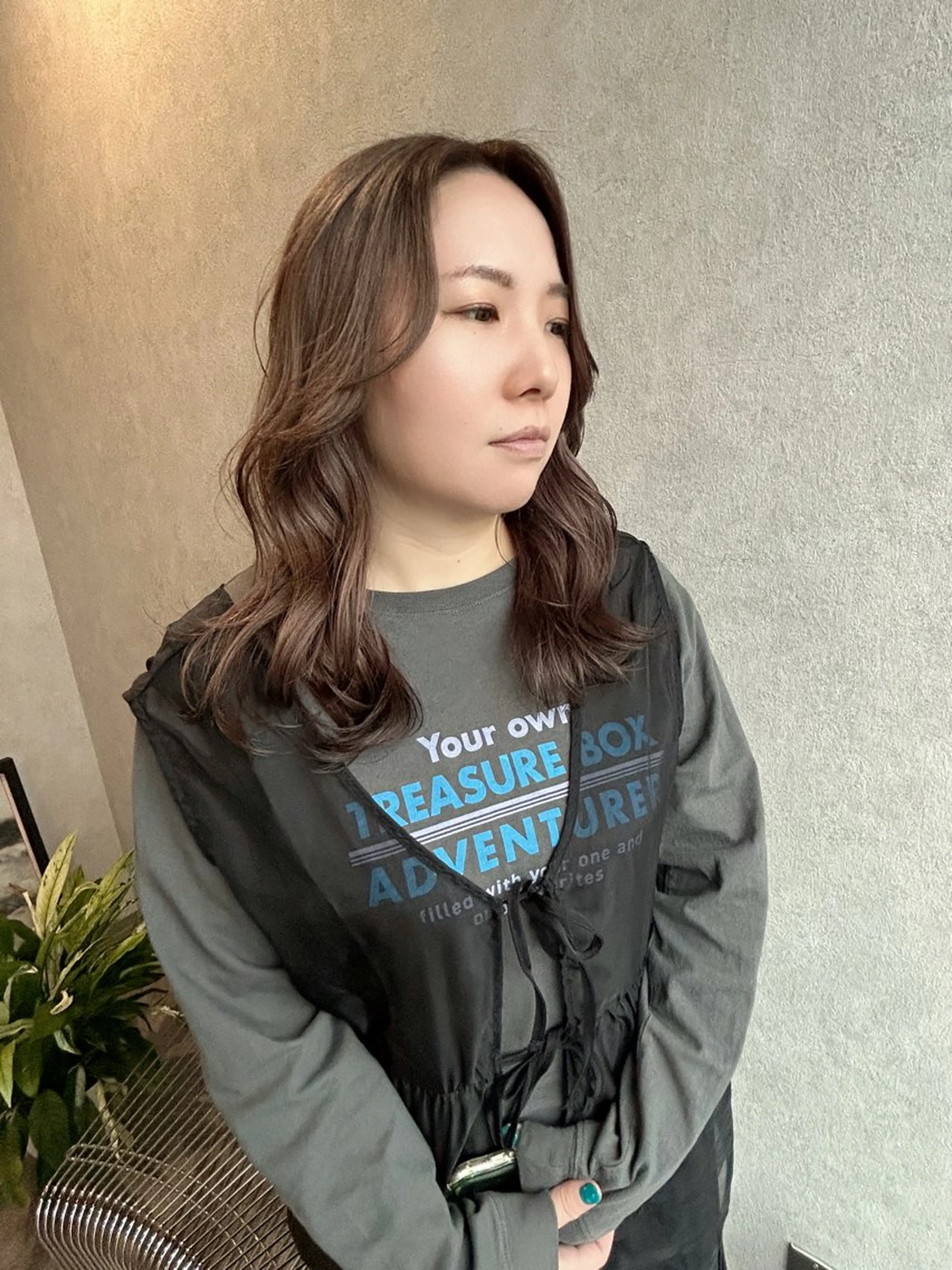 セミロング カラー 井手 素子のヘアスタイル