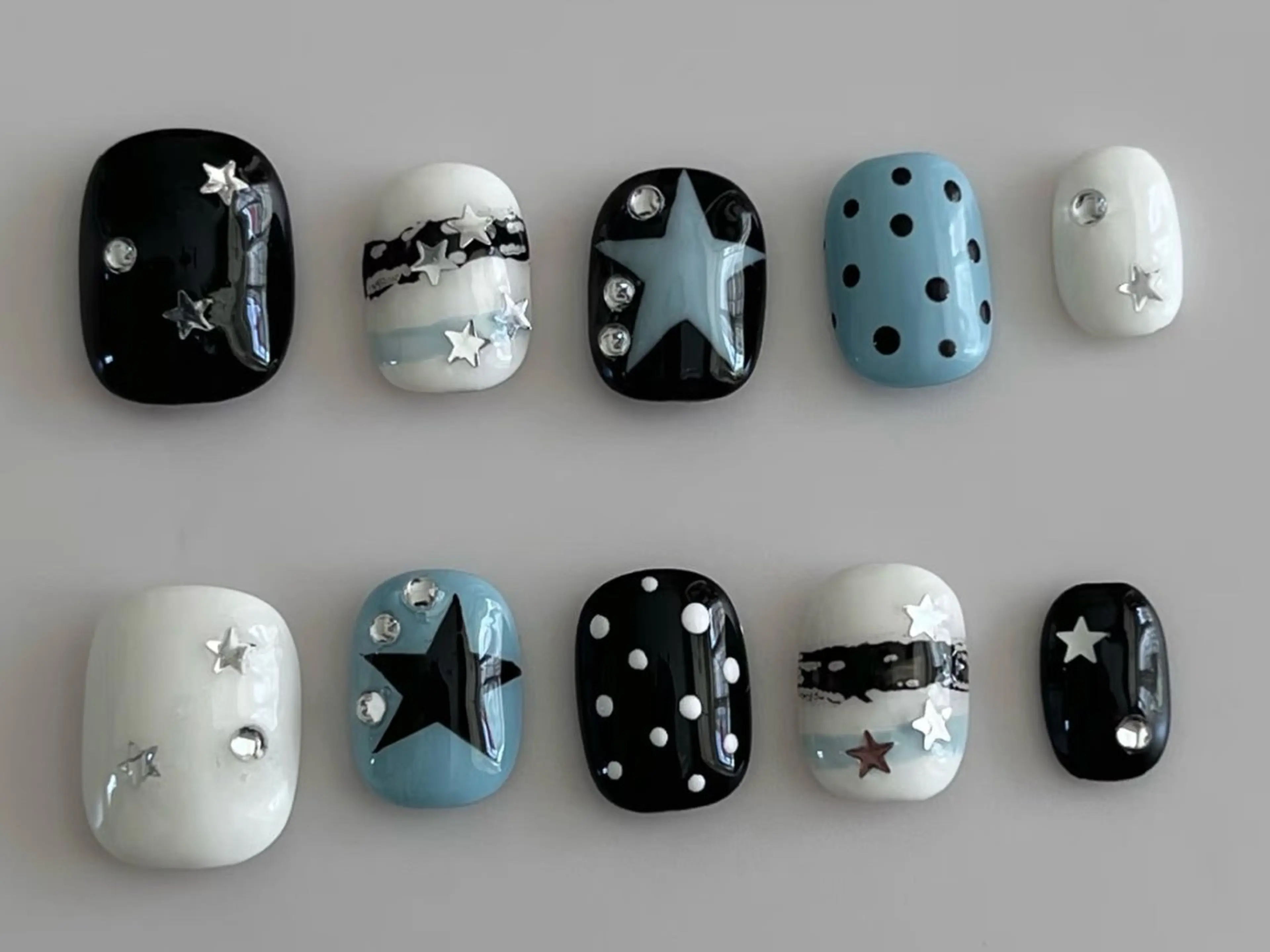 ミディアム ハンドネイル Atelier nail salonのネイルデザイン