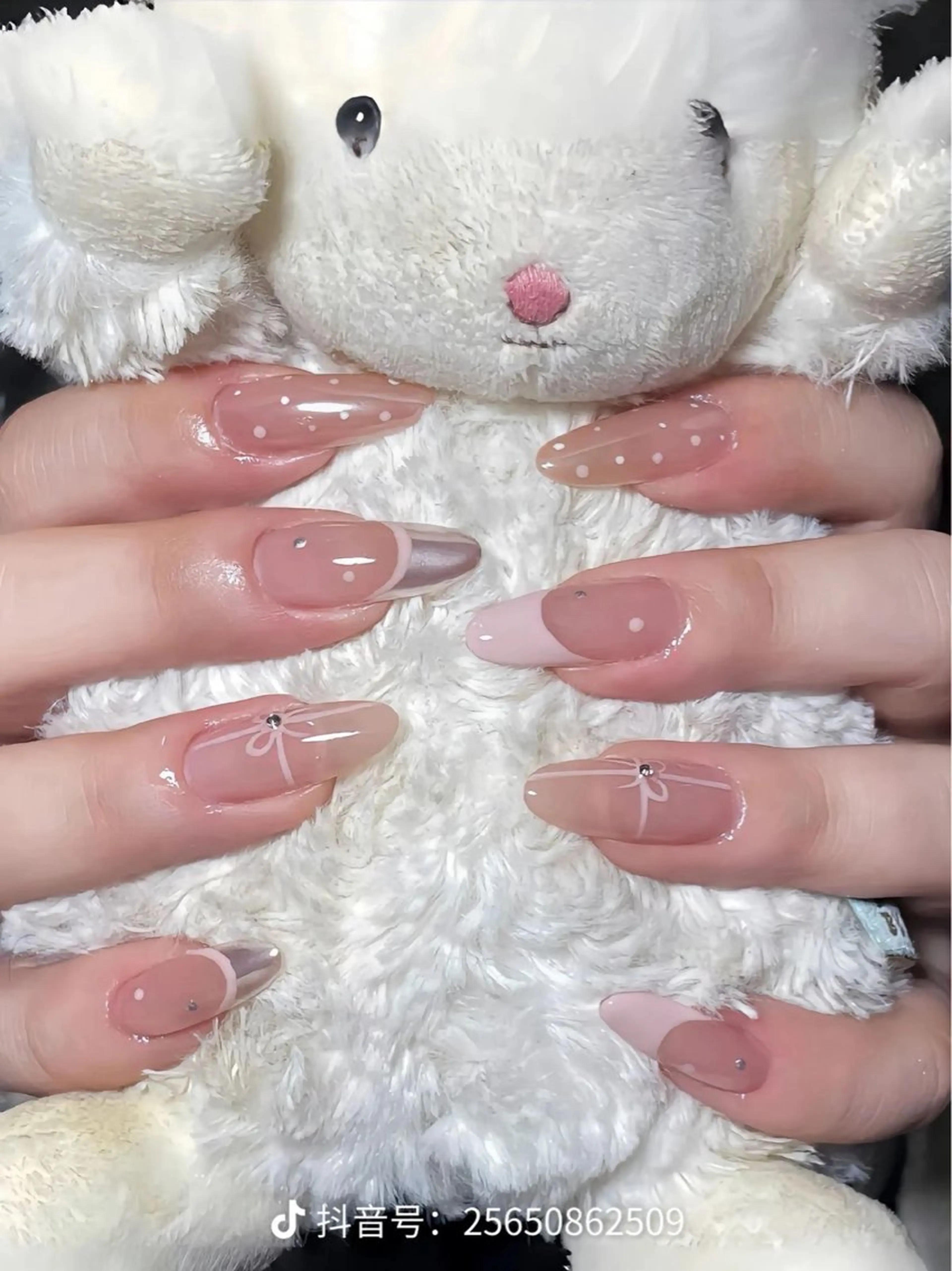 ネイル 長さ出し フレンチネイル グラデーション 卒業式 マグネットネイル ハンドネイル MIHANA ZENのネイルデザイン