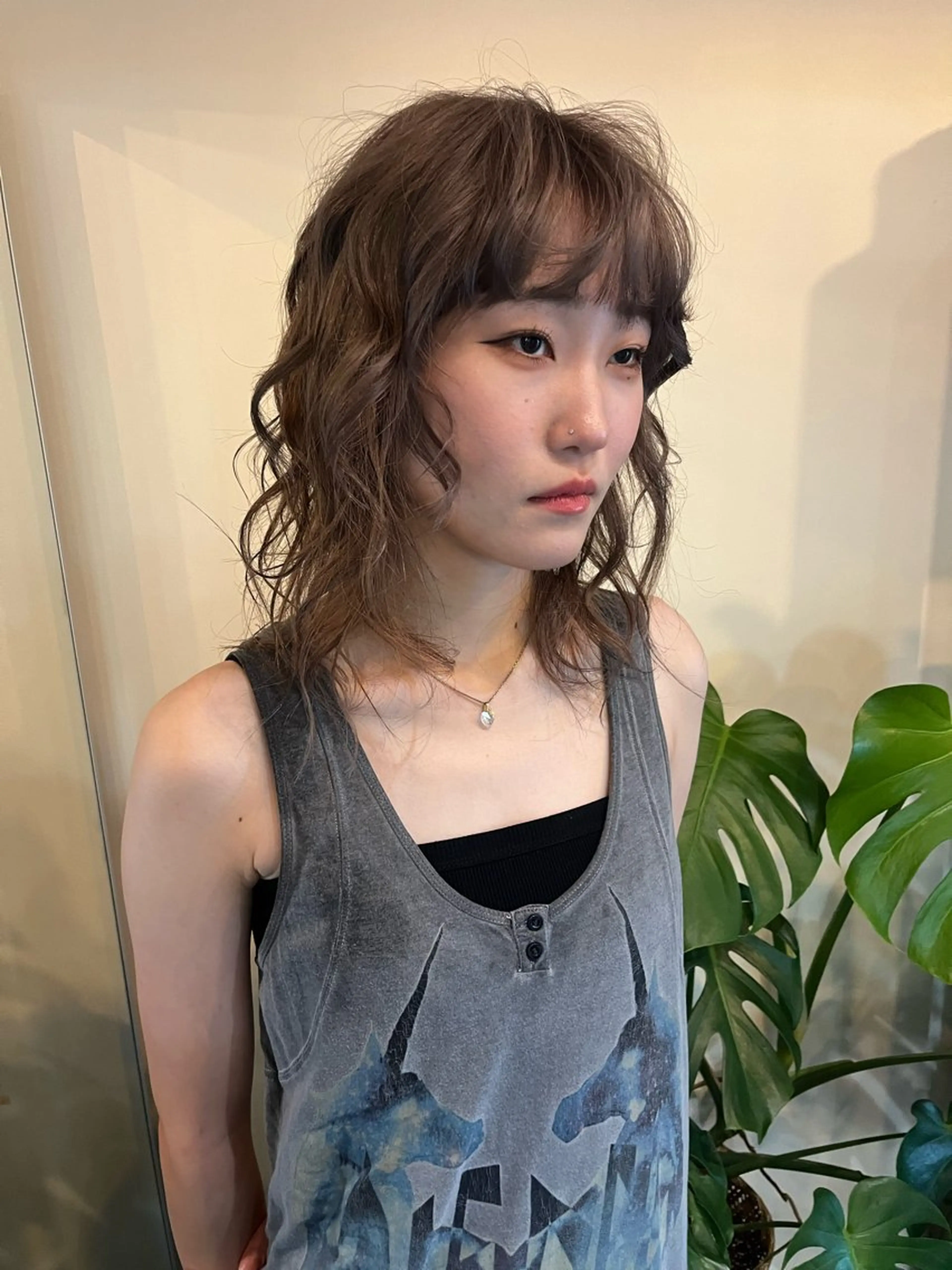 ミディアム レイヤーカット\ウル フ　chinatsuのヘアスタイル